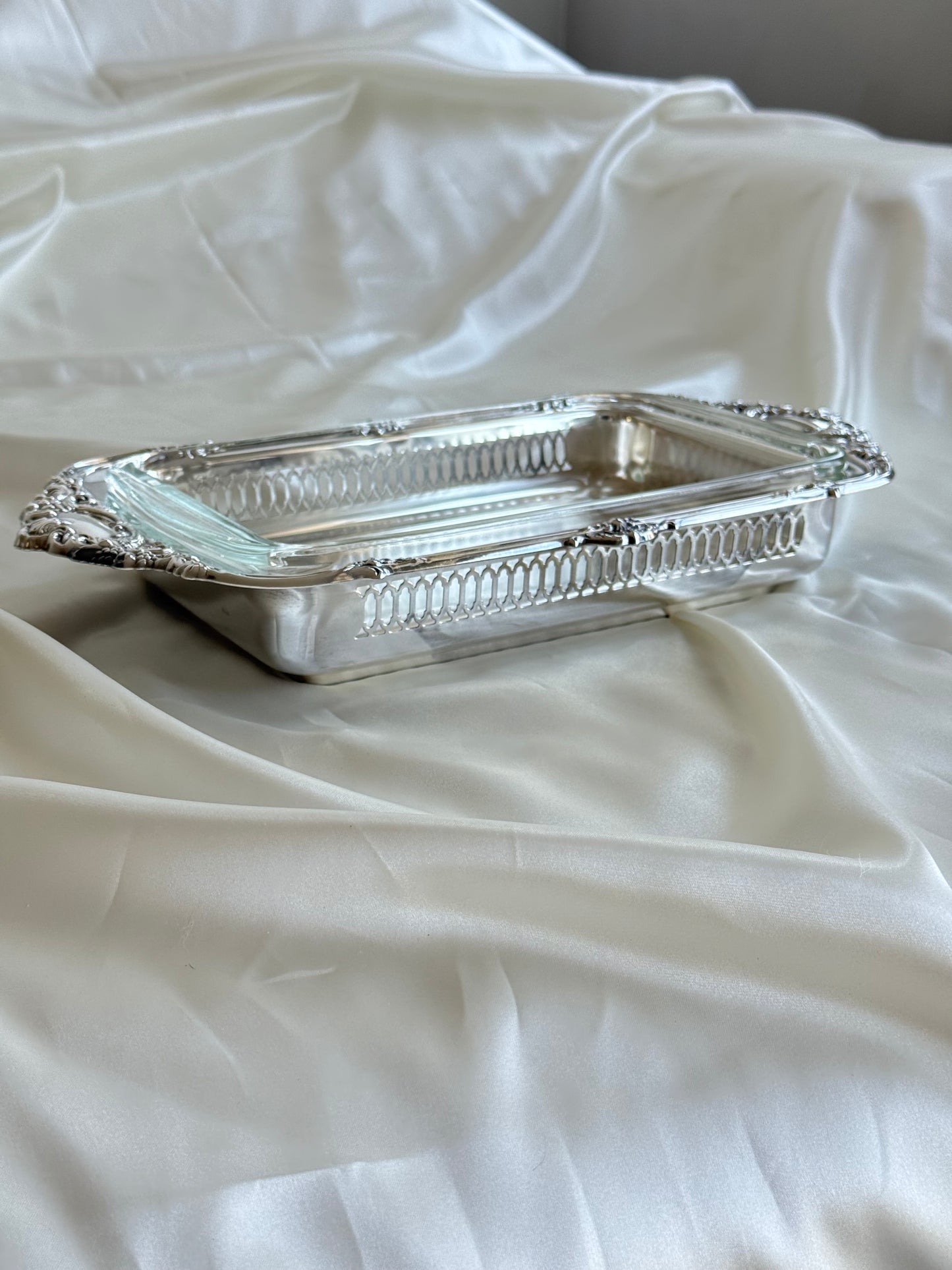 Vintage William Rogers Silver-Plated Casserole Server with Pyrex Dish
