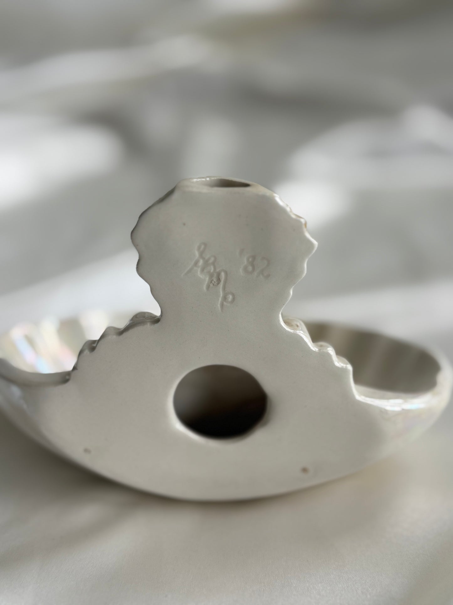 Vintage Wall Shell Dish – Pearl Lustre Ceramic