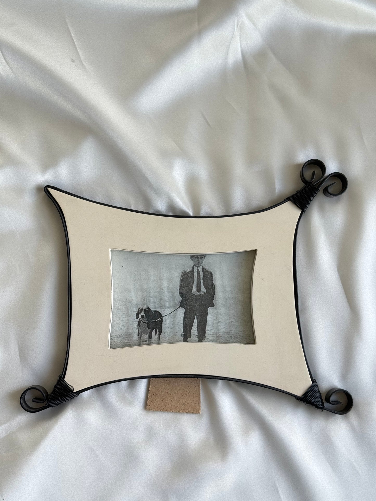 Vintage Scroll Metal & Cream Photo Frame