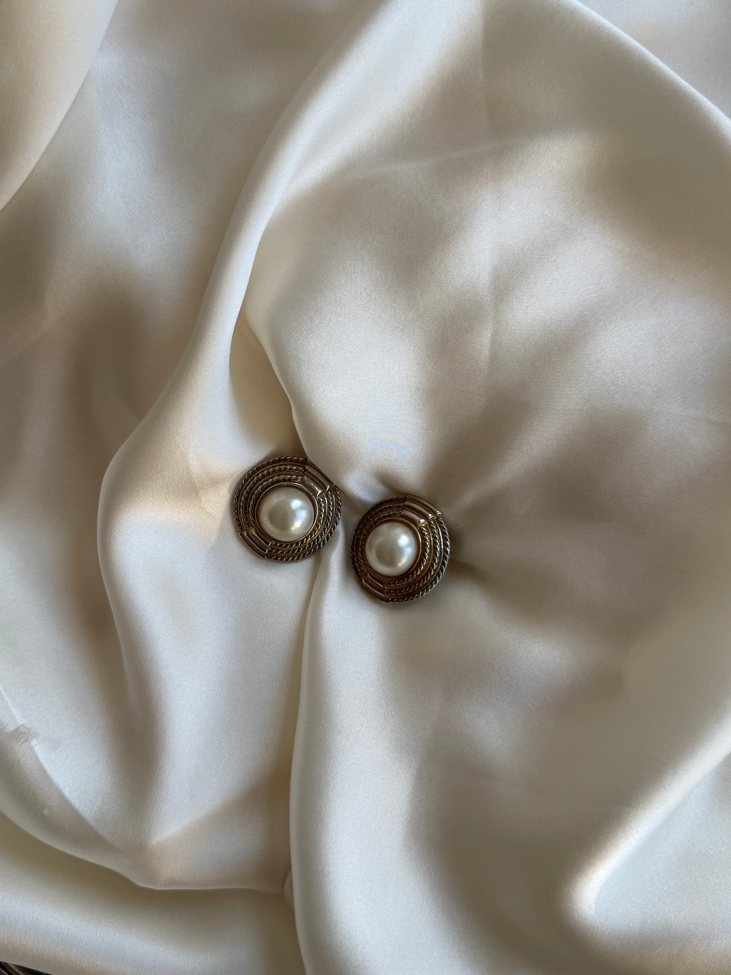 Vintage Clip-On Earrings –  Pearl Look