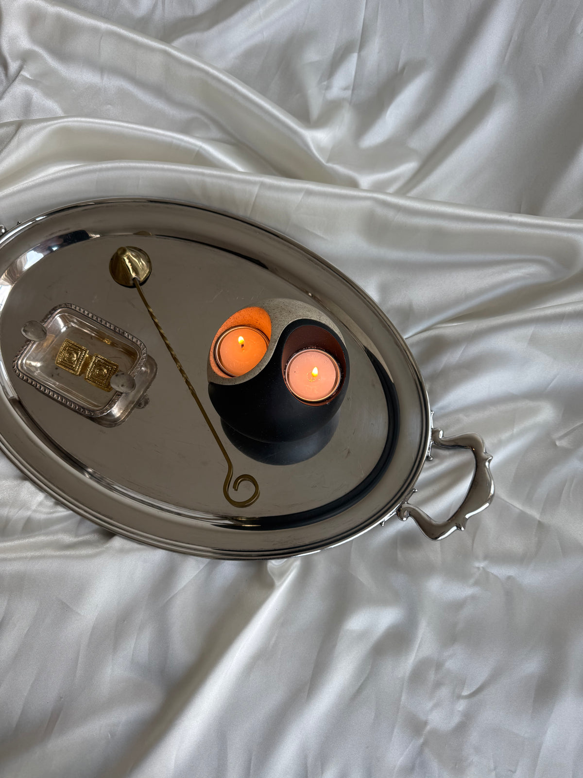 Vintage Yin Yang Double Tealight Candle Holder