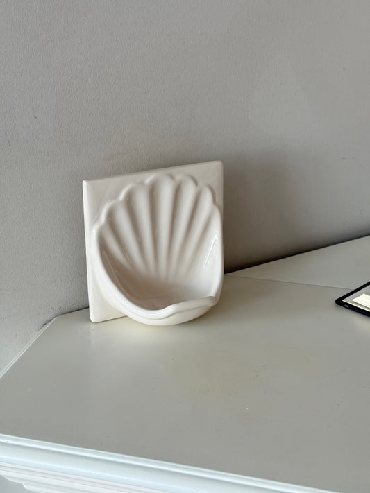 Vintage White Ceramic Shell Wall-Mounted Soap Dish