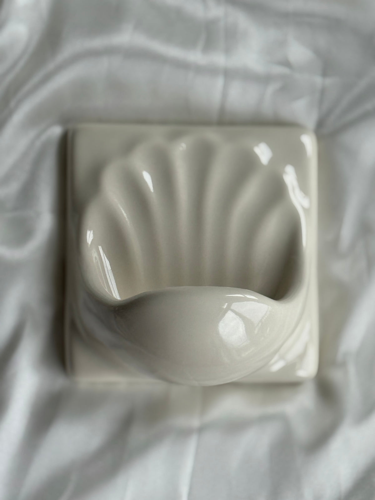 Vintage Ceramic Shell Wall Soap Dish