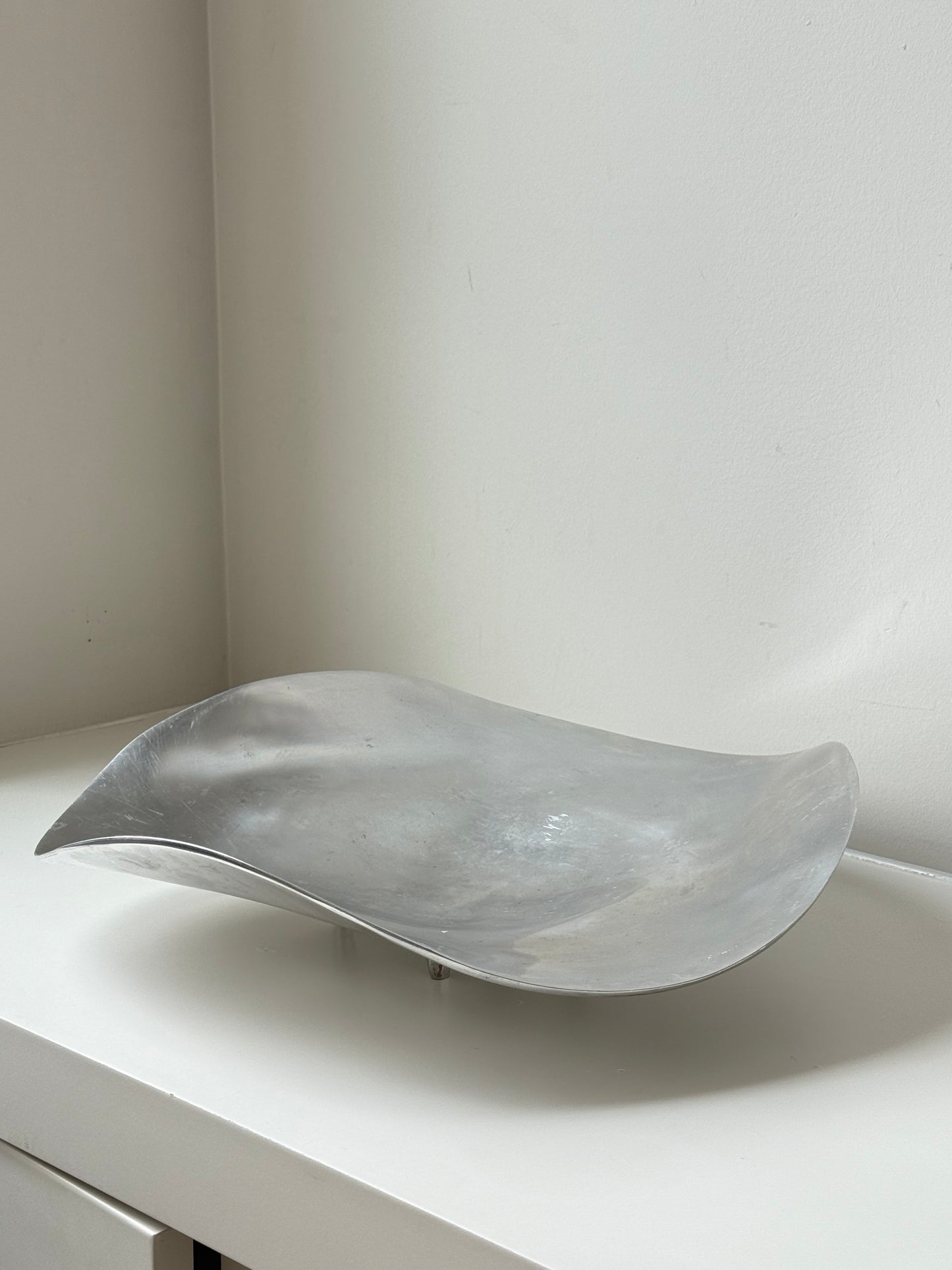 Footed Pewter Centerpiece Bowl – Biomorphic Wave Tray