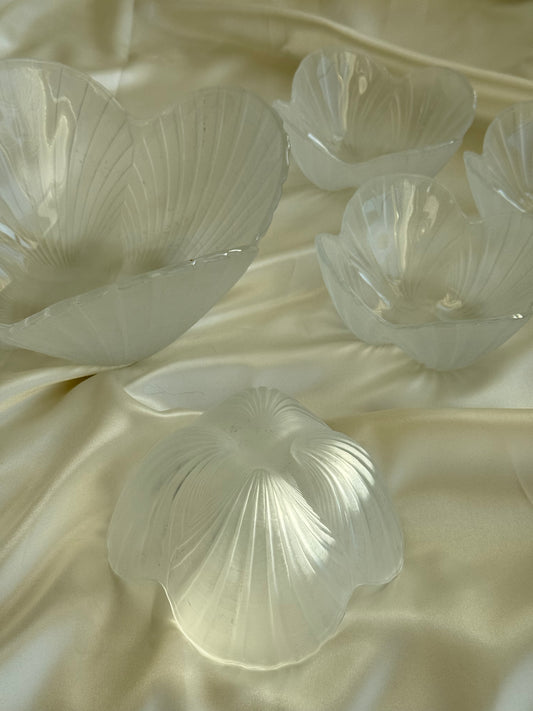 Vintage Frosted Glass Shell Serving Set – 5 Pieces
