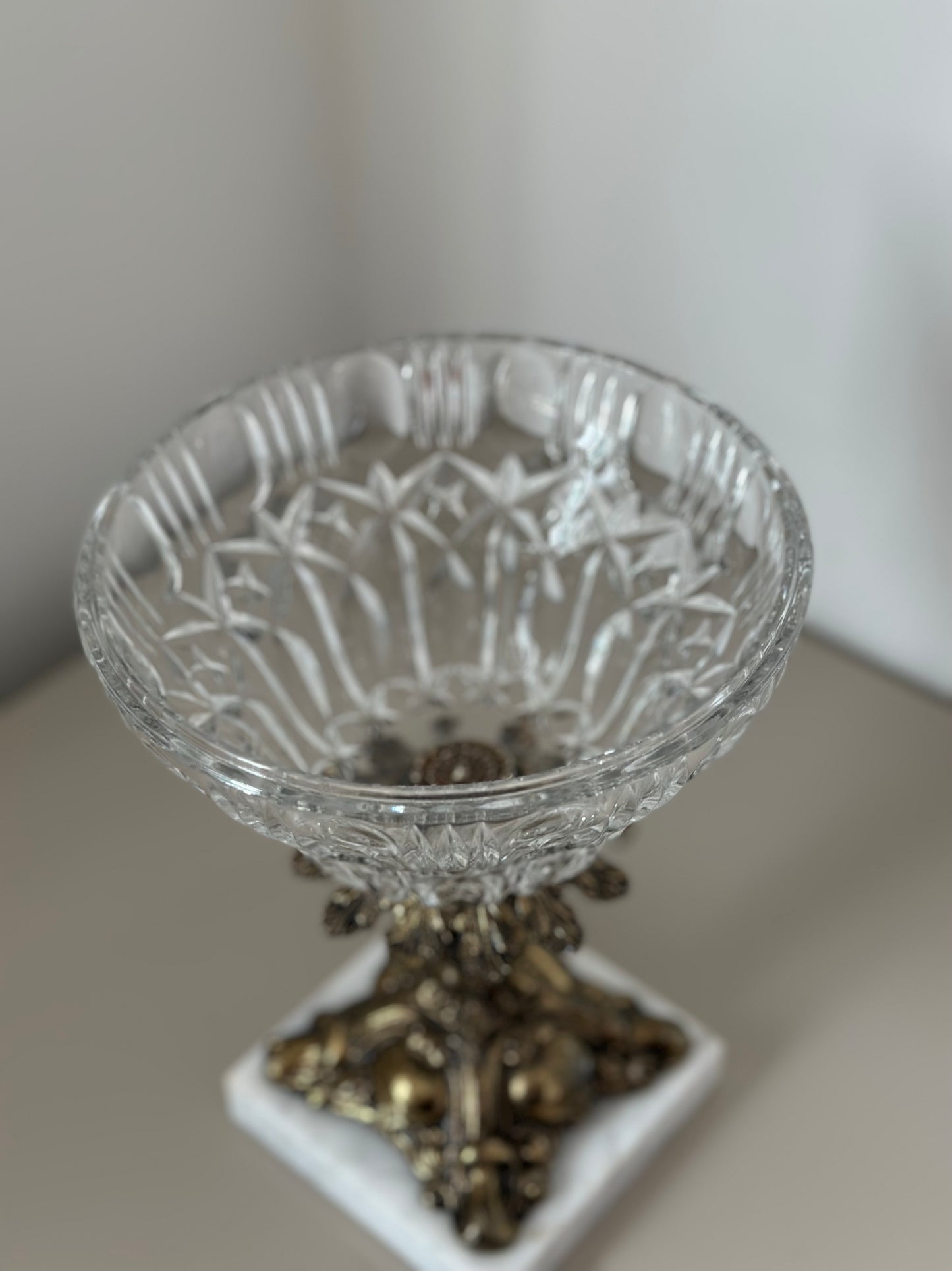 Pedestal crystal bowl