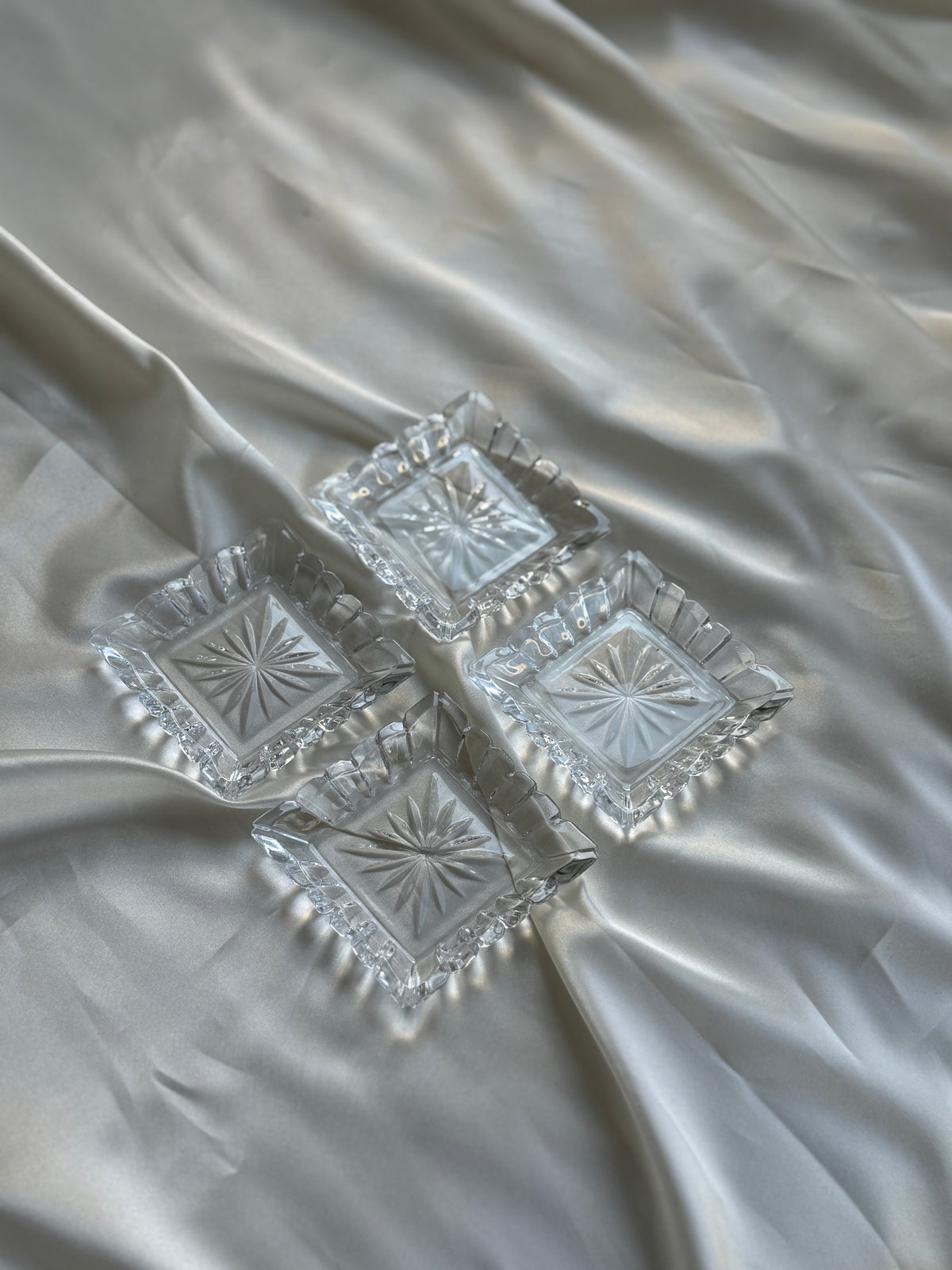 Set of 4 Vintage Pressed Glass Trinket Dishes / coasters