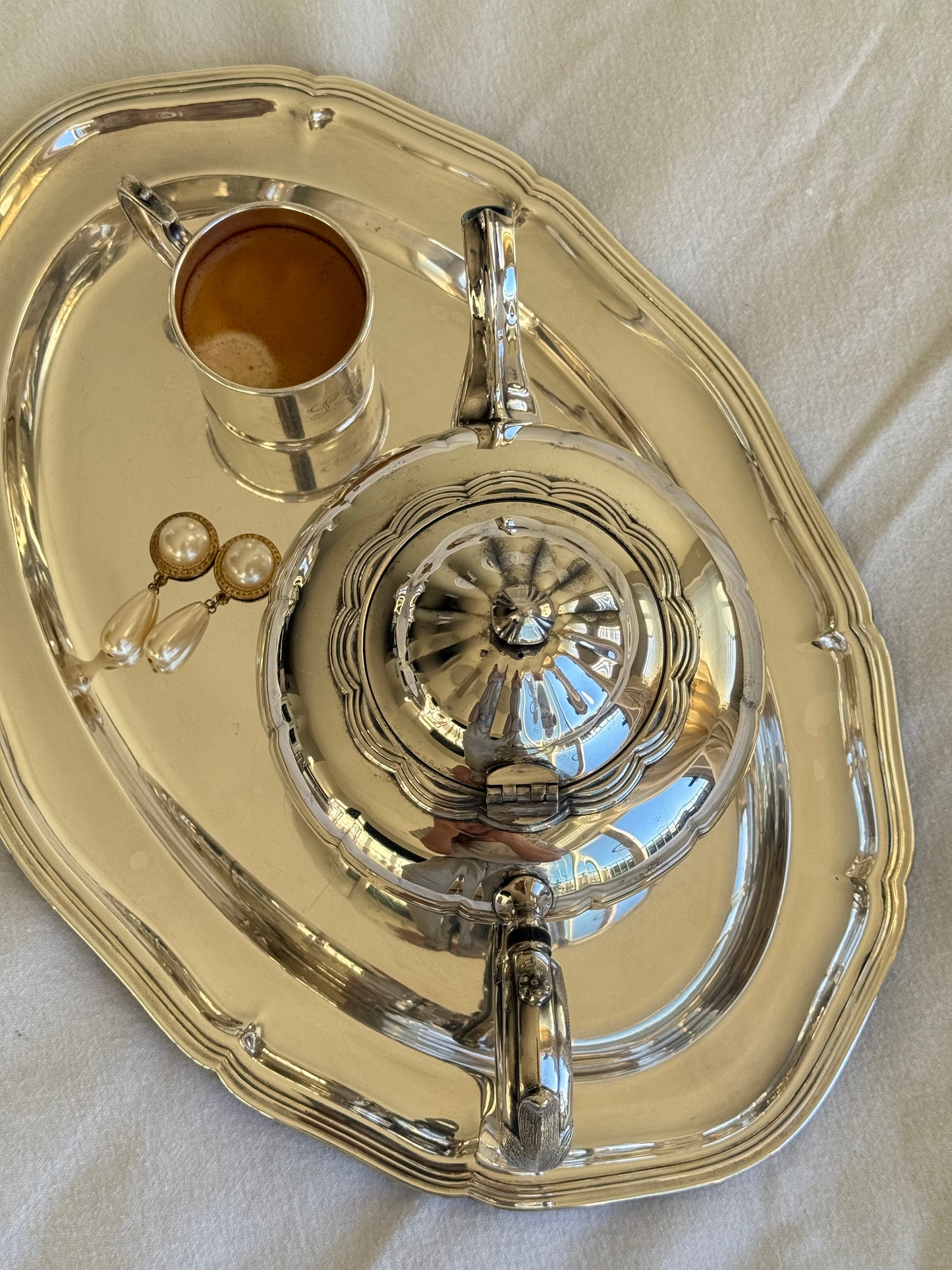 Vintage silver plated tea pot