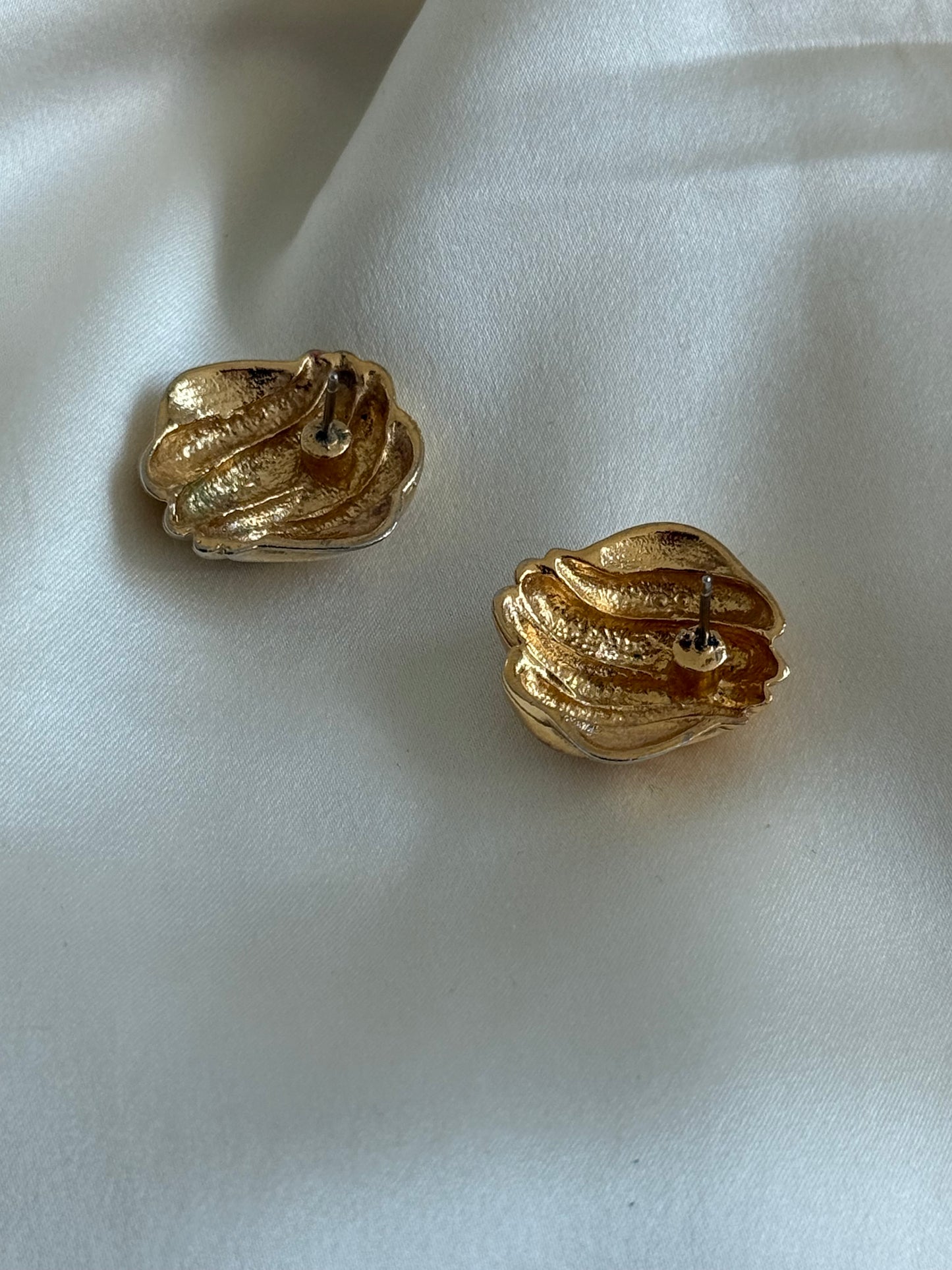 Vintage Gold-Tone Ribbed Dome Earrings