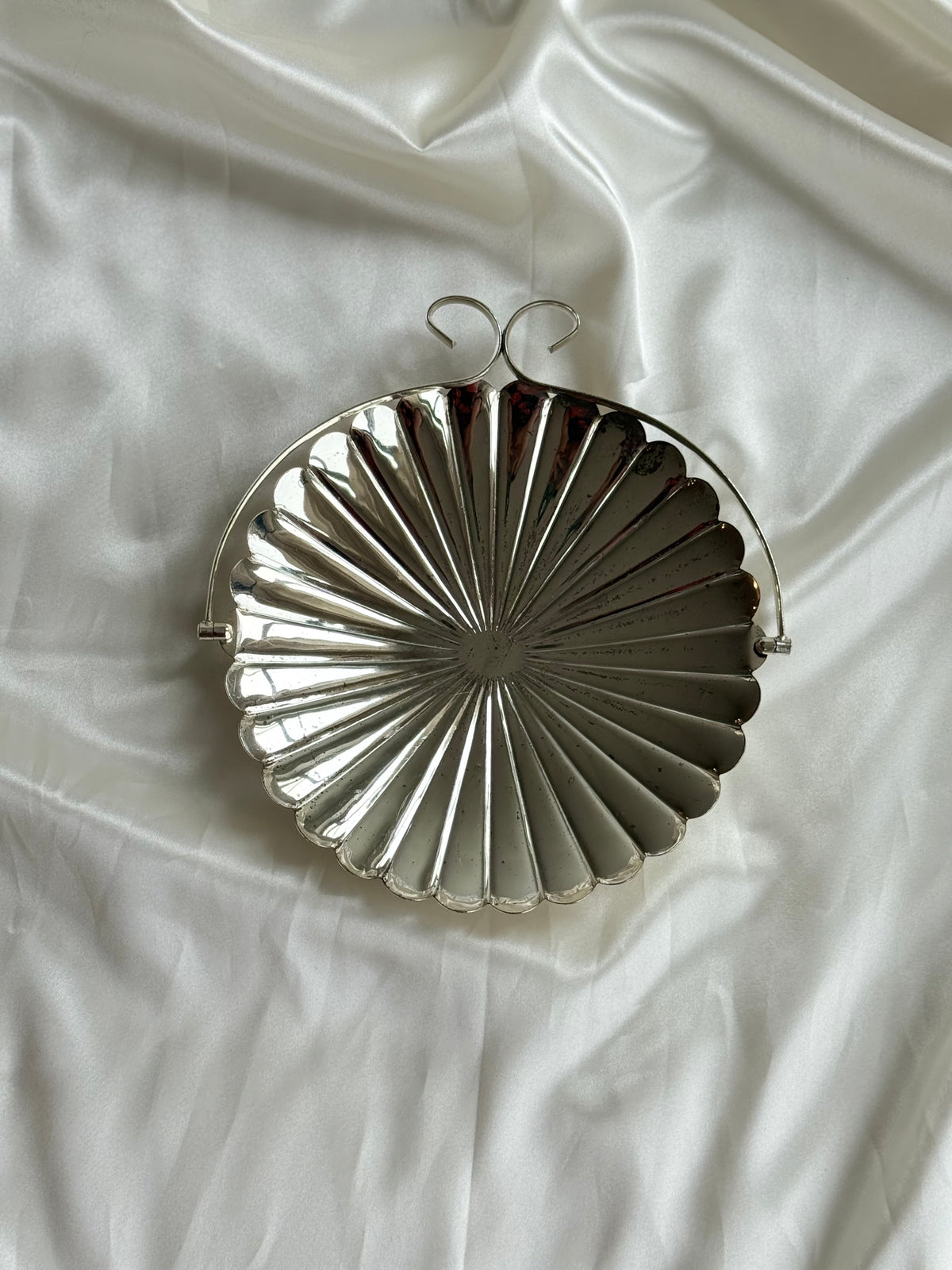 Vintage English Silver-Plated Scallop Shell Basket