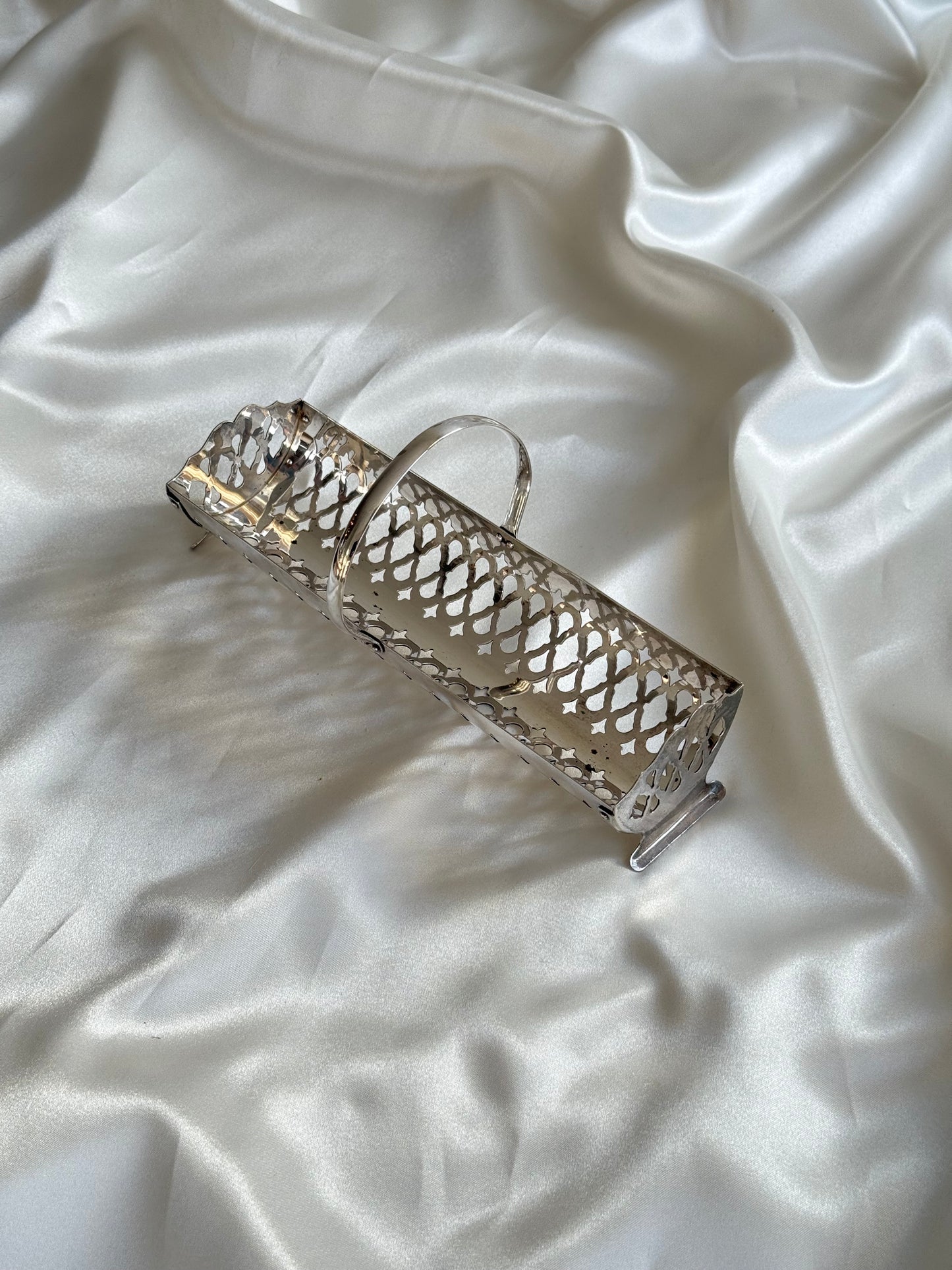 Vintage Silver-Plated Biscuit Holder – Yeoman Silver Plate, England