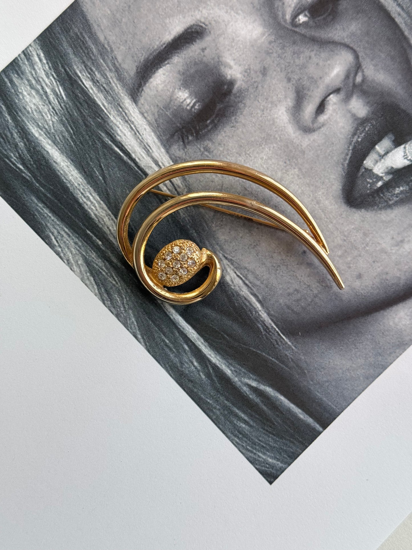 Vintage Gold-Tone Swirl Brooch with Rhinestones