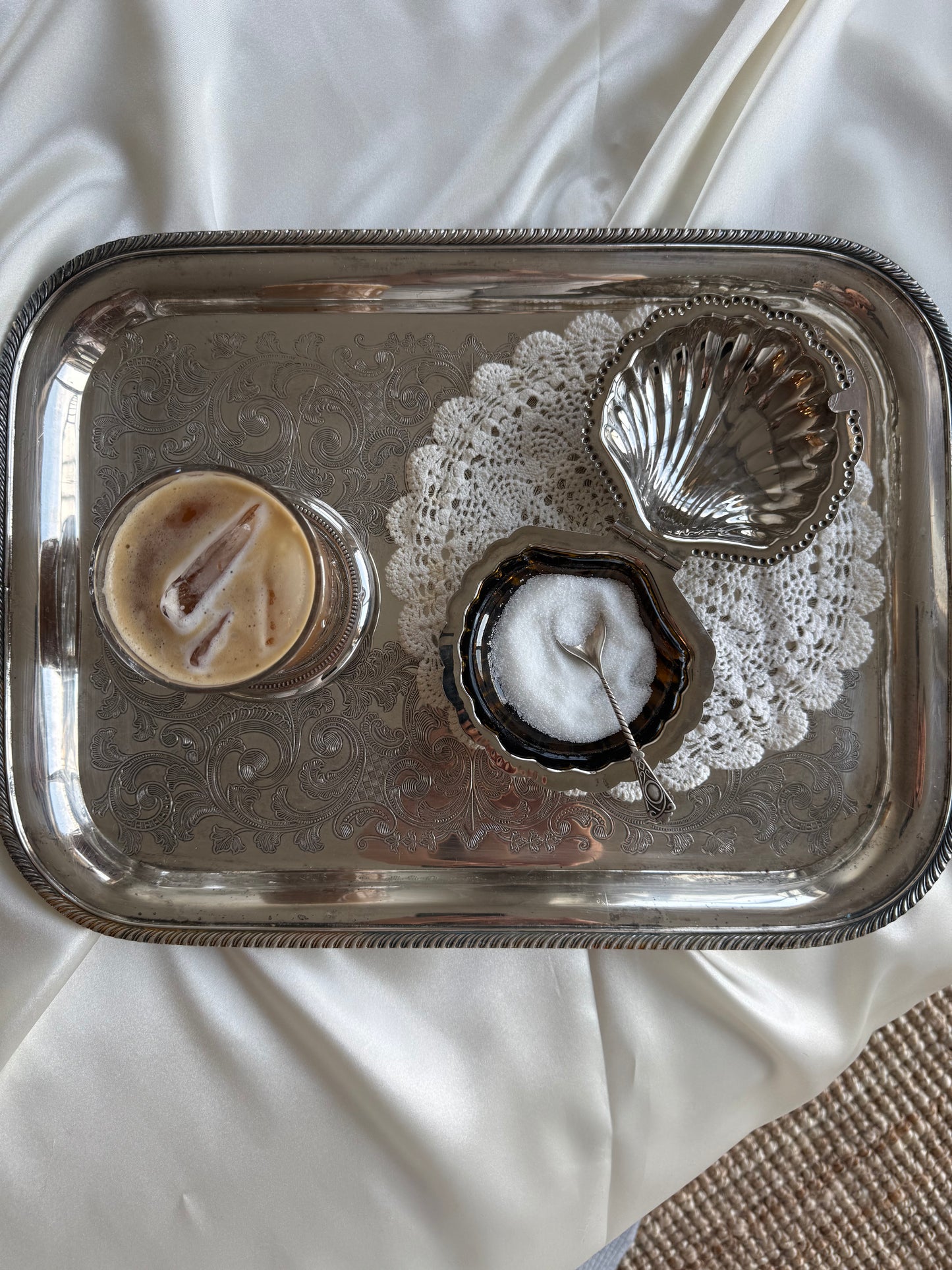 Vintage Shell-Shaped Sugar Dish