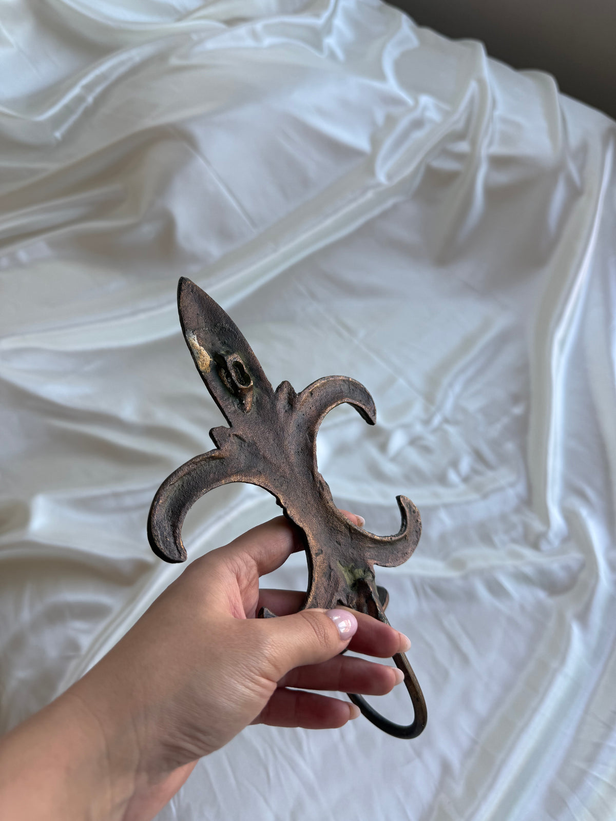 Vintage Fleur-de-Lis Cast Iron Wall Candle Sconce – French Country Style