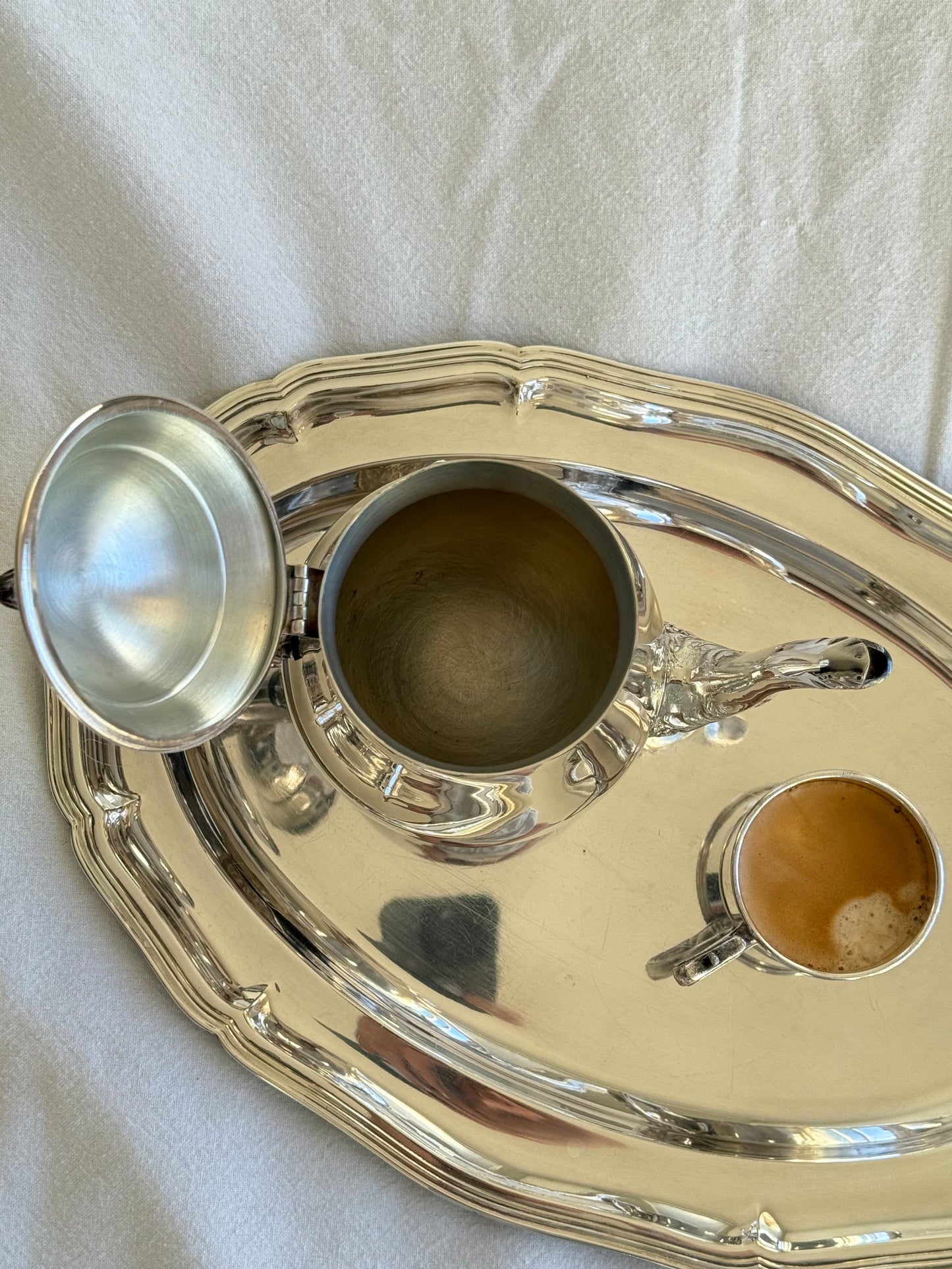 Vintage Silver Plate Tea / Coffee Pot