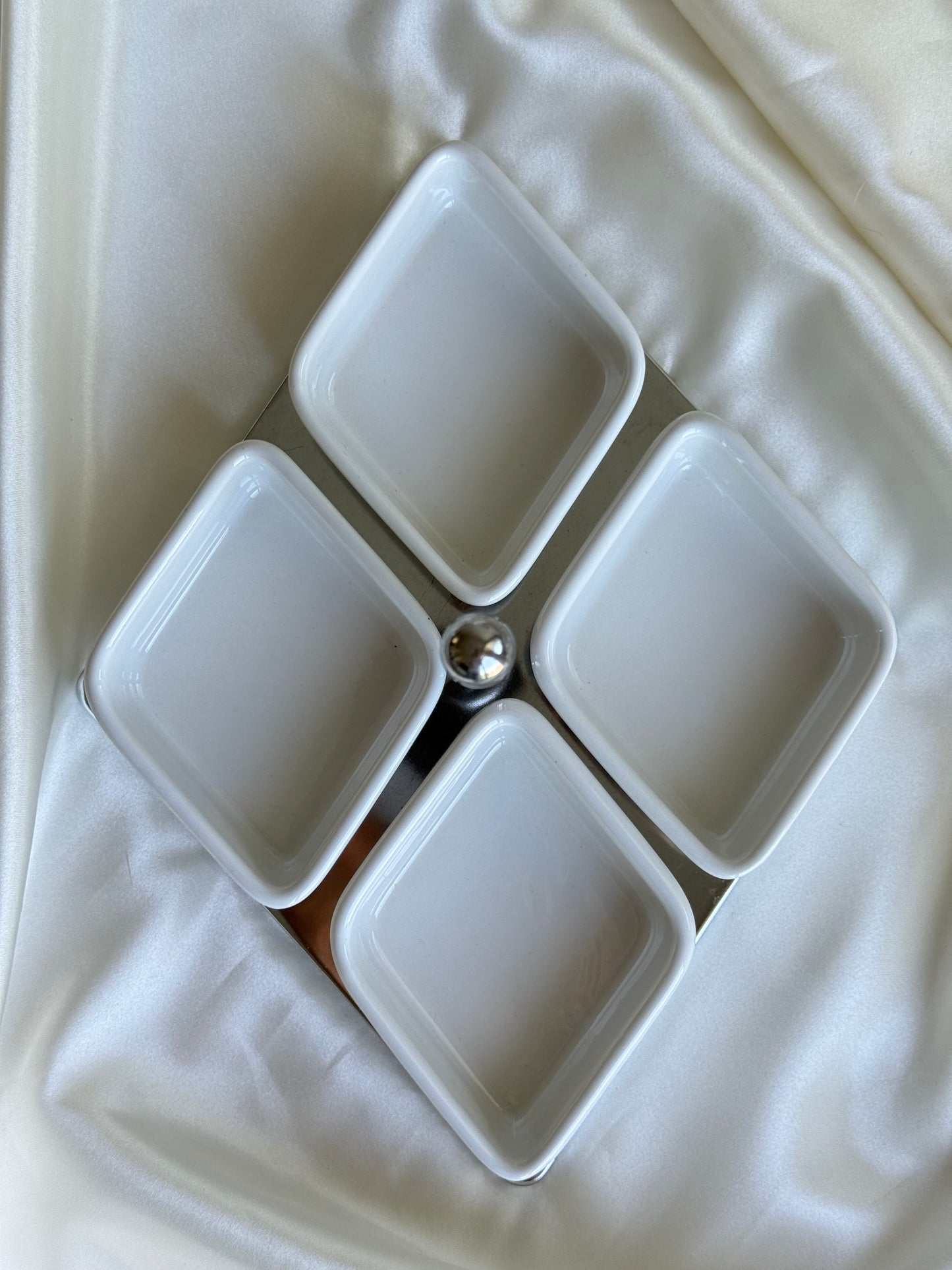 Condiment Serving Set
