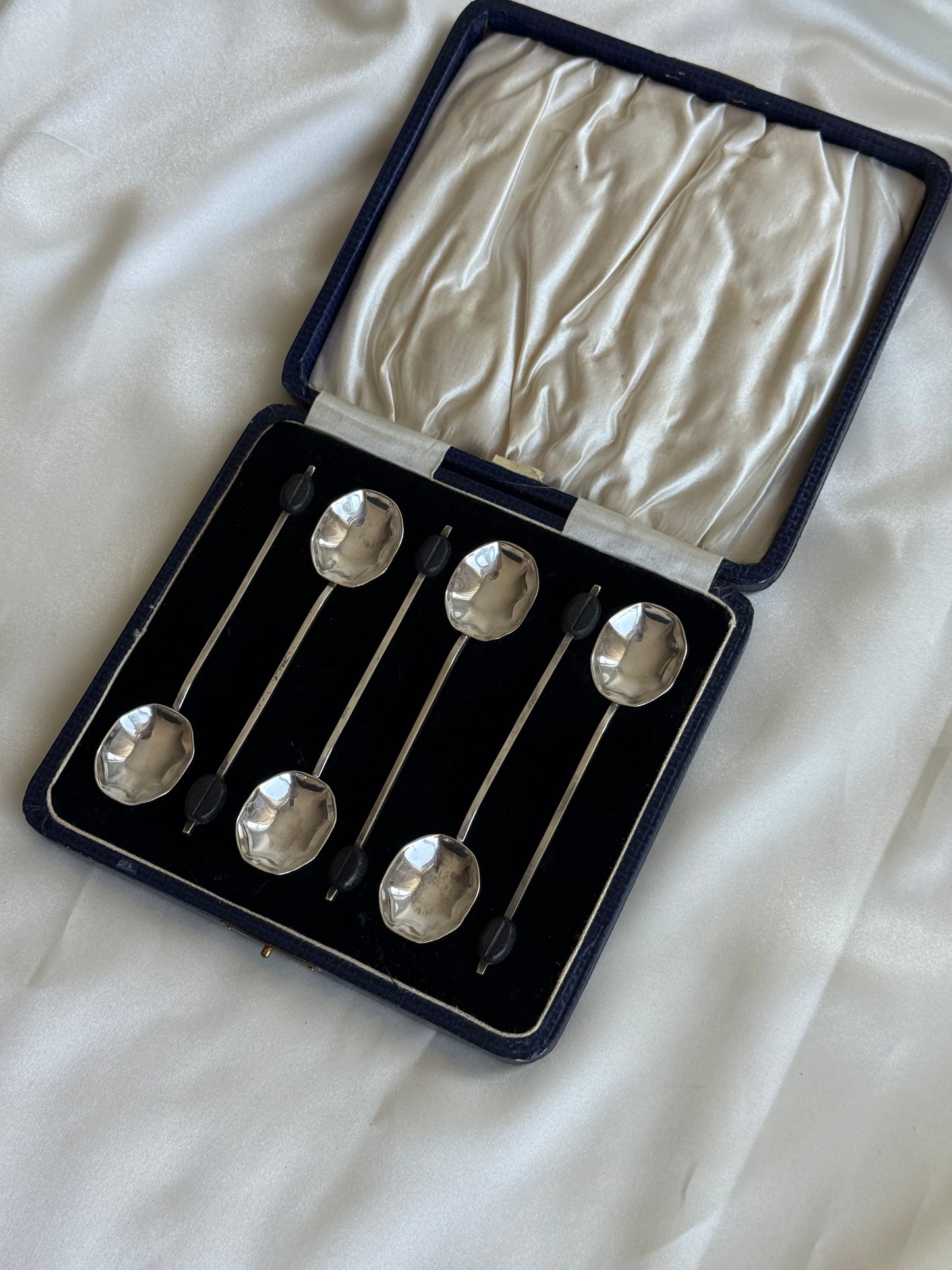 Vintage Art Deco Silver-Plated Coffee Bean Demitasse Spoons – Set of 6 in Original Presentation Case