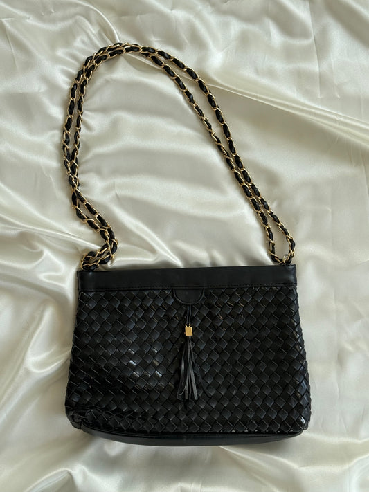 Vintage Woven Shoulder Bag – Black with Gold Chain Strap