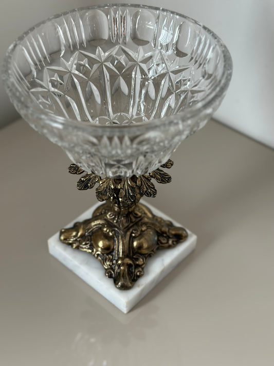 Pedestal crystal bowl