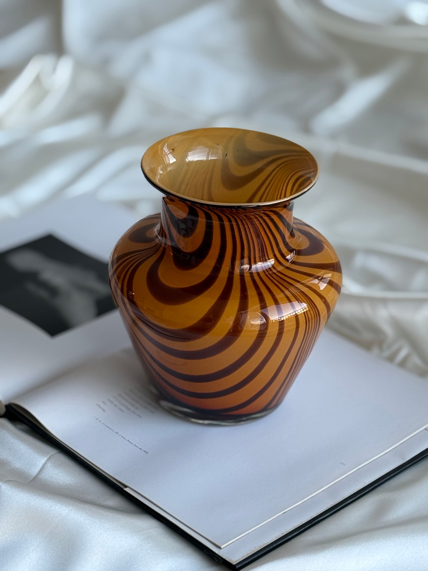 Vintage Art Glass Vase – Amber & Brown Swirl