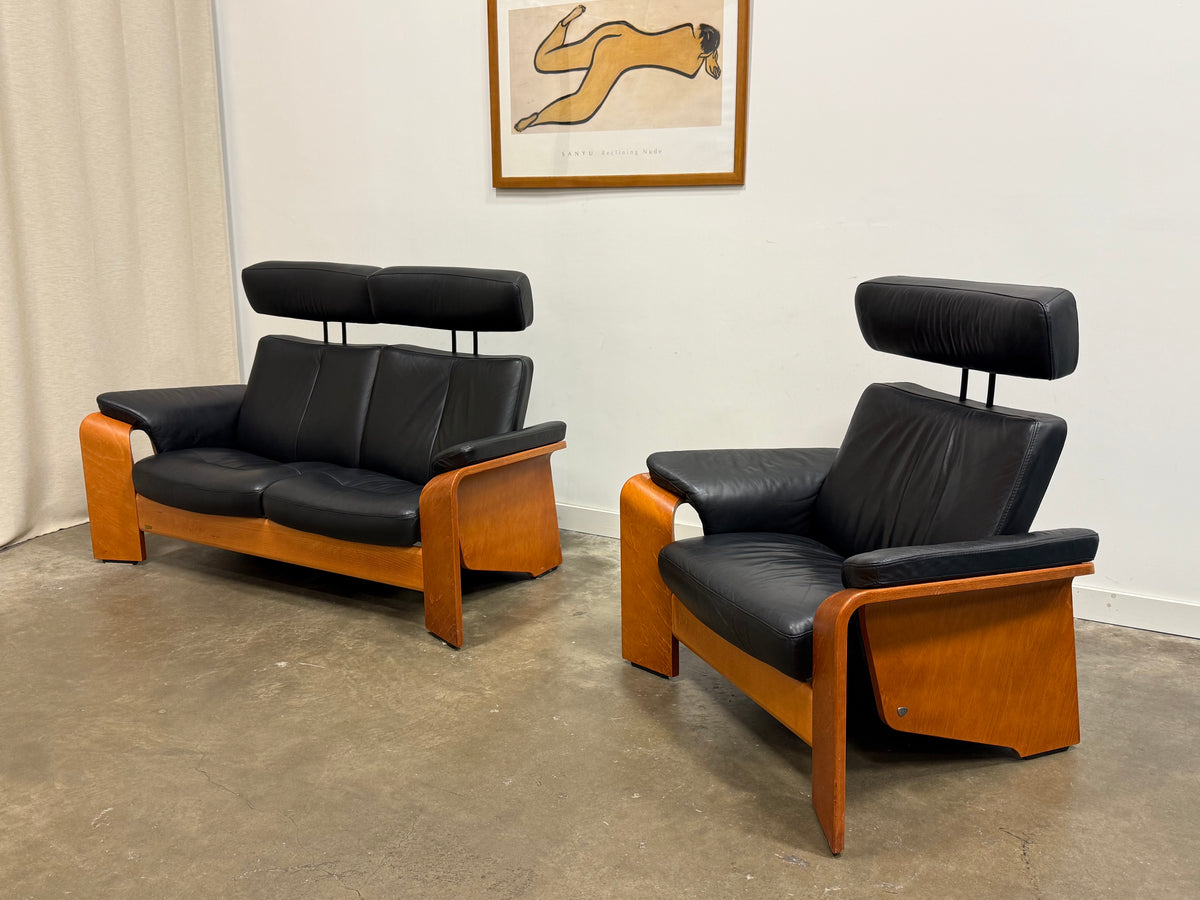 Stressless Pegasus loveseat and armchair by Ekornes, crafted in Norway
