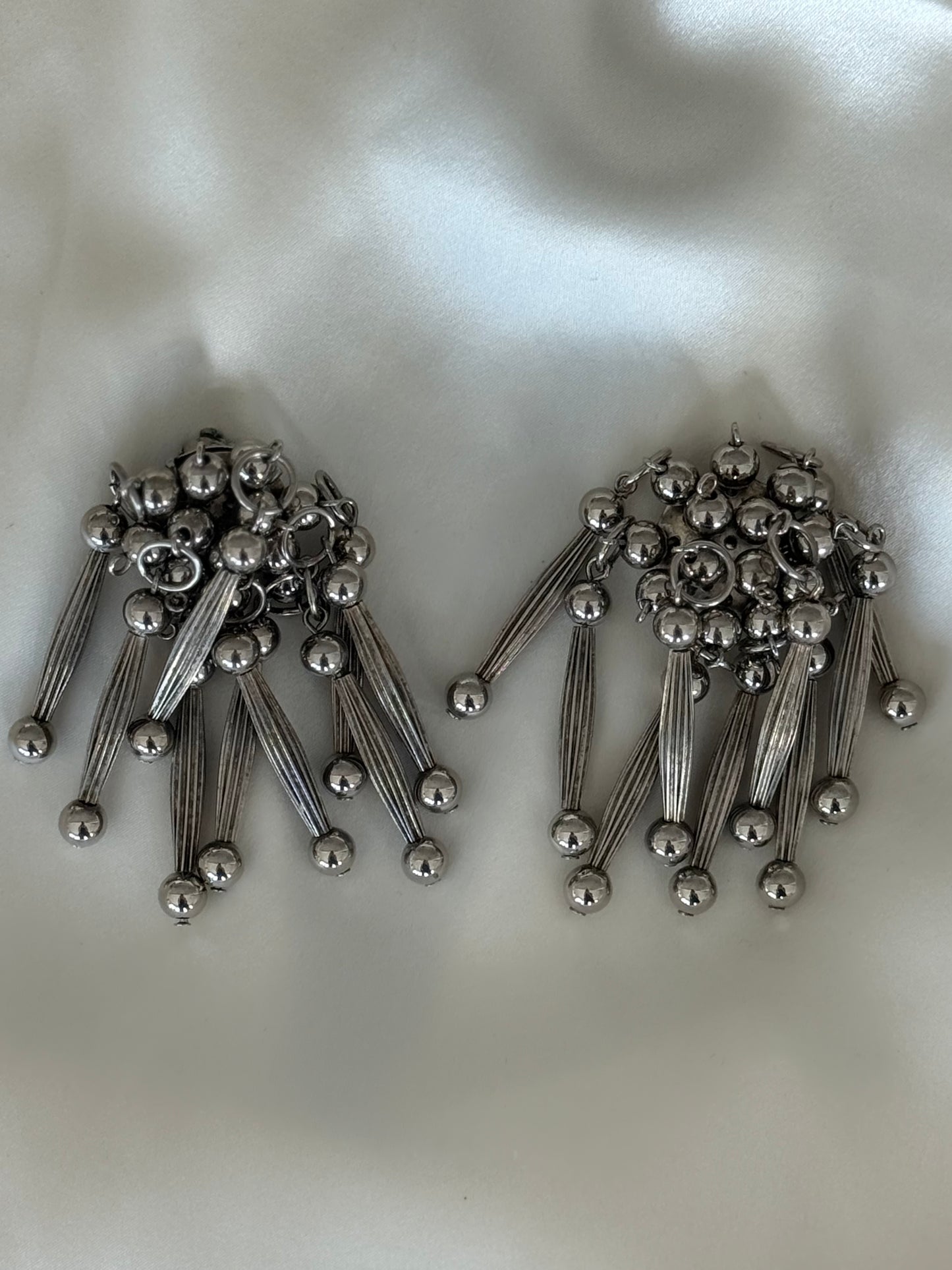Vintage Silver-Tone Clip-On Earrings – Statement Dangle Design