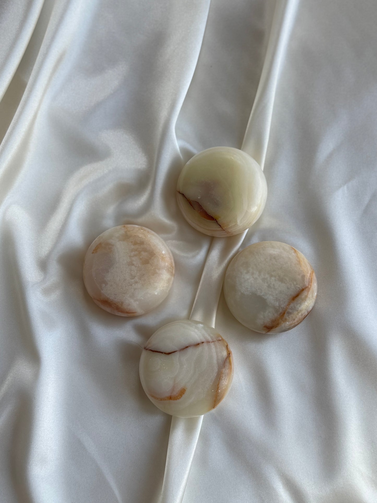 Onyx Rounds — Set of 4