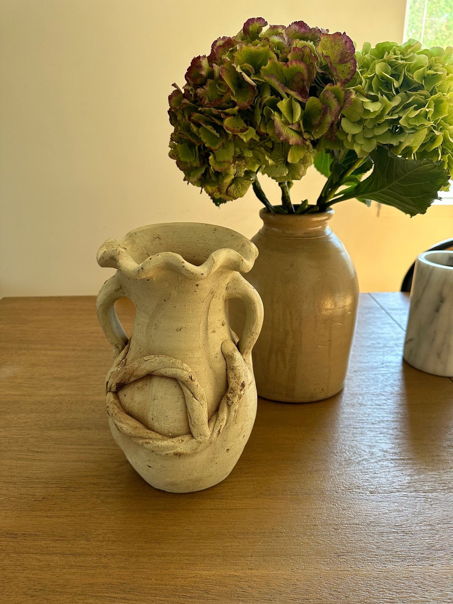 Clay hanging vase