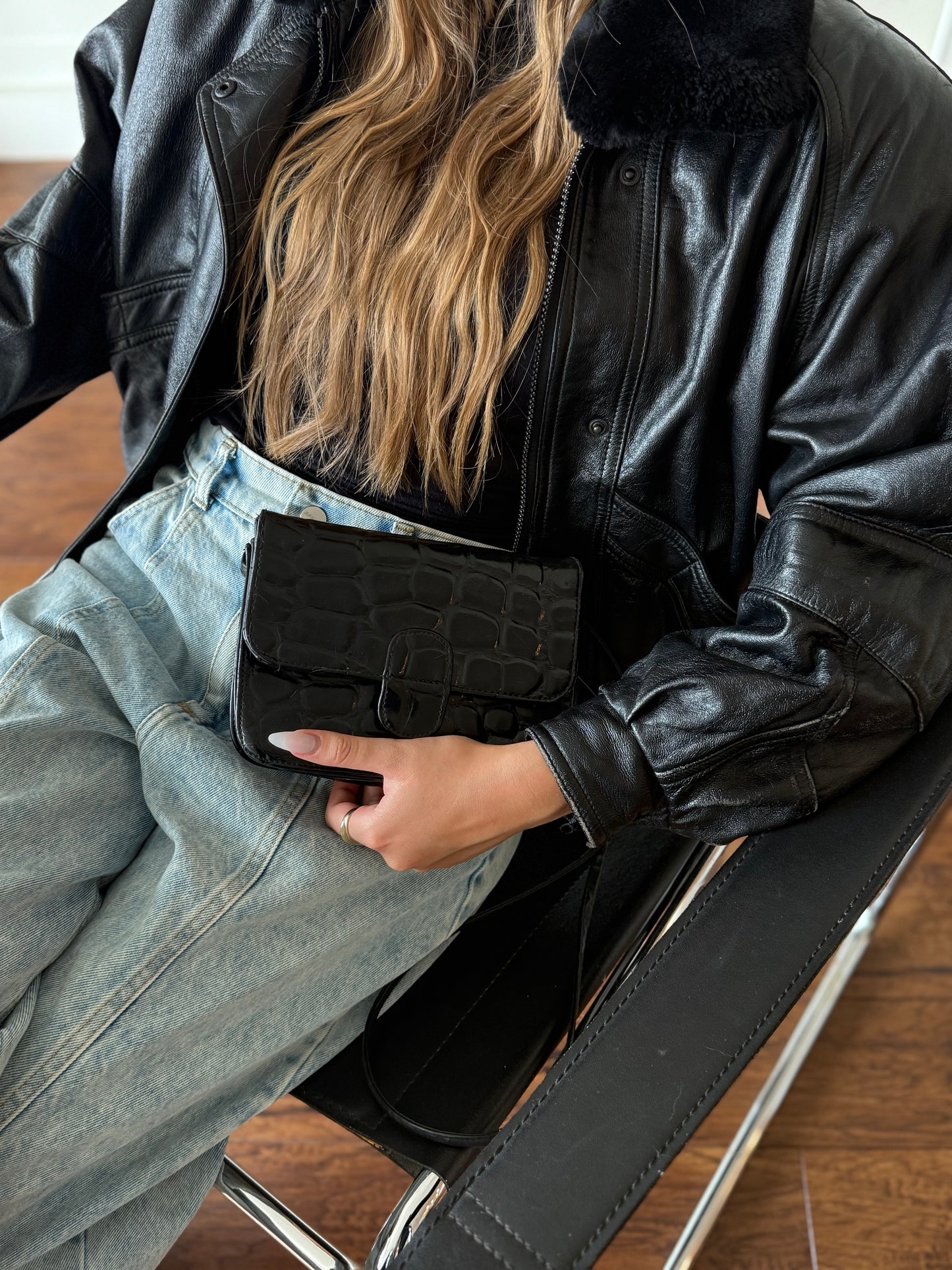 Vintage Black Croc-Embossed Crossbody Bag