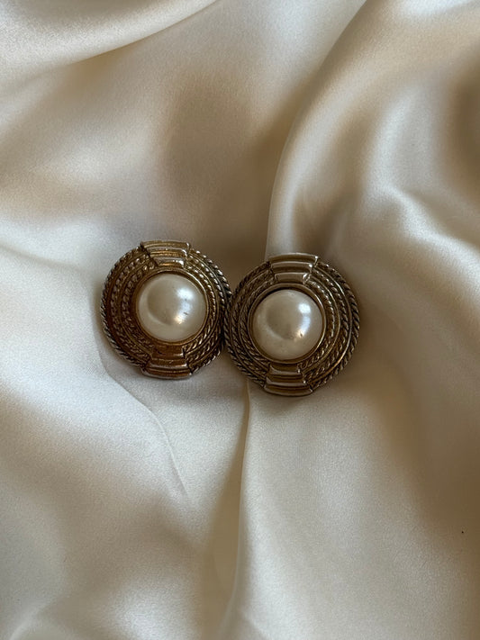 Vintage Clip-On Earrings –  Pearl Look