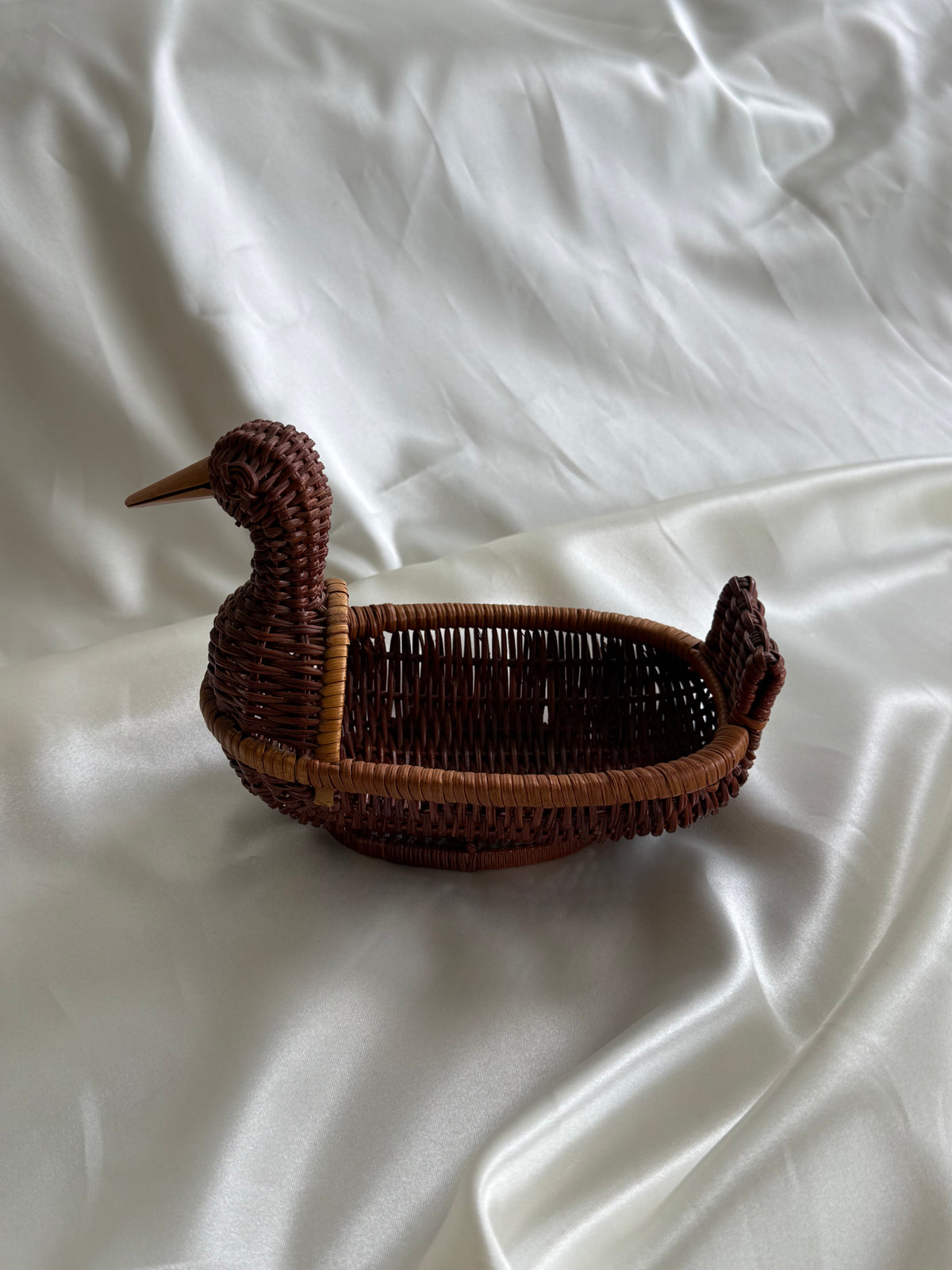 Vintage Handwoven Wicker Duck Basket / Trinket Dish