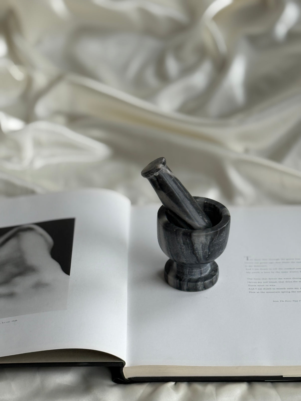 Small Marble Mortar & Pestle