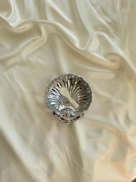 Vintage Shell Condiment Dish with Mother of Pearl Spoon