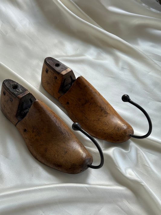 Vintage English Miller Last Co. Wooden Shoemaker’s Last Wall Hooks – Pair
