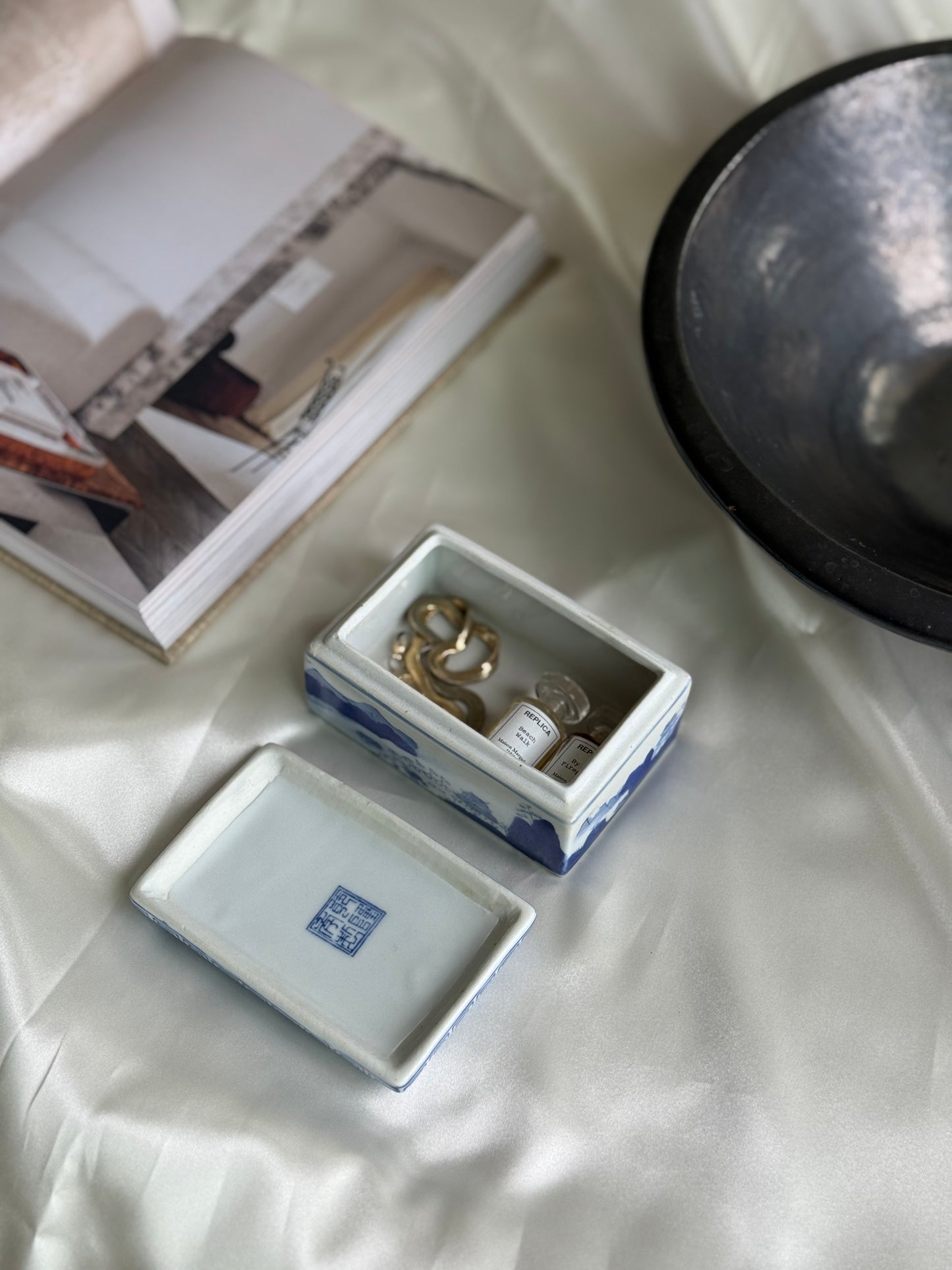 Vintage Chinese Blue and White Porcelain Trinket Box
