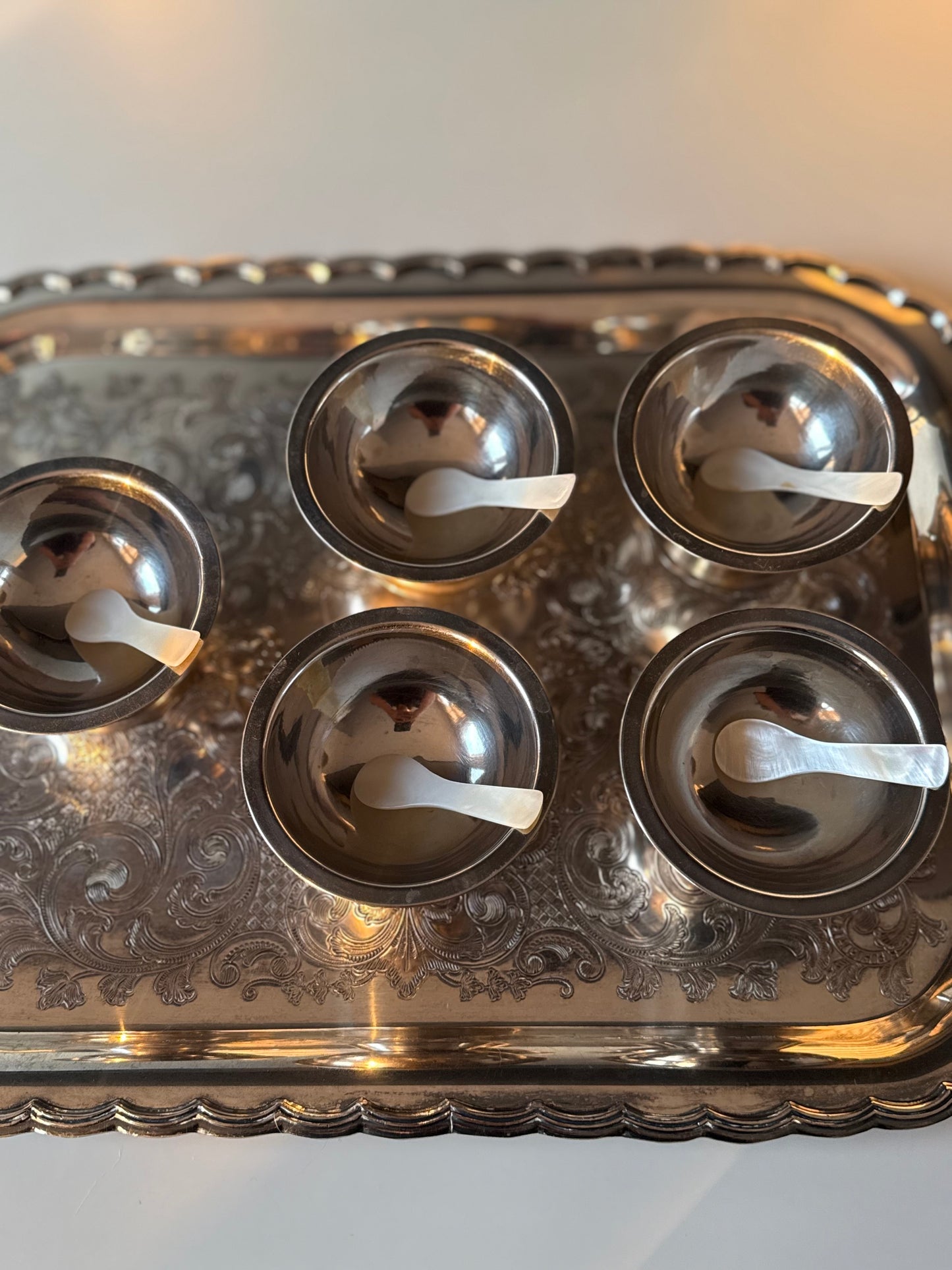Set of 5 Stainless Steel Dessert Bowls with Mother of Pearl Spoons
