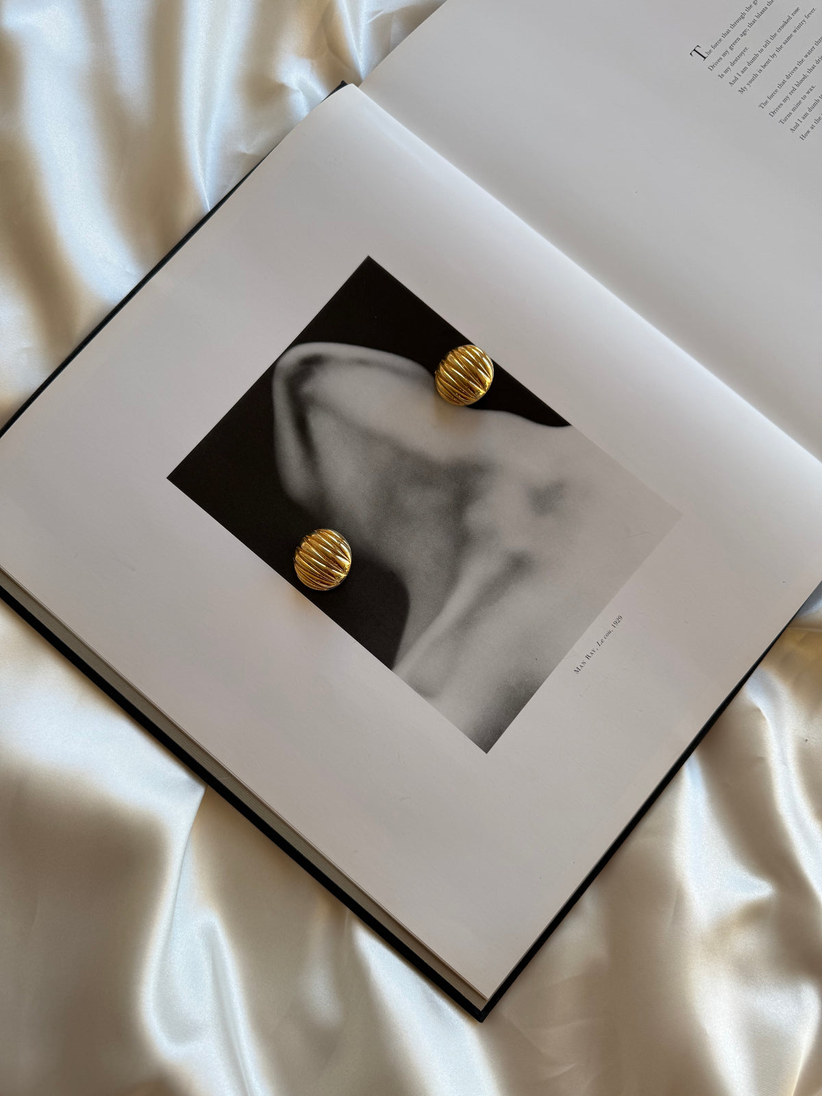 Vintage Gold-Tone Ribbed Dome Clip-On Earrings