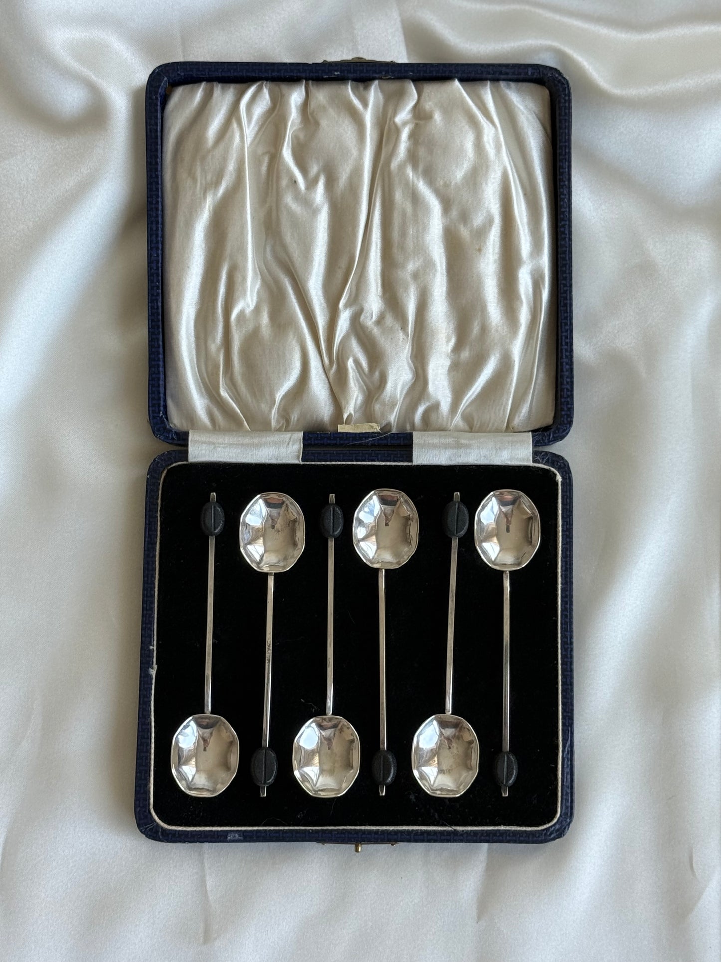 Vintage Art Deco Silver-Plated Coffee Bean Demitasse Spoons – Set of 6 in Original Presentation Case