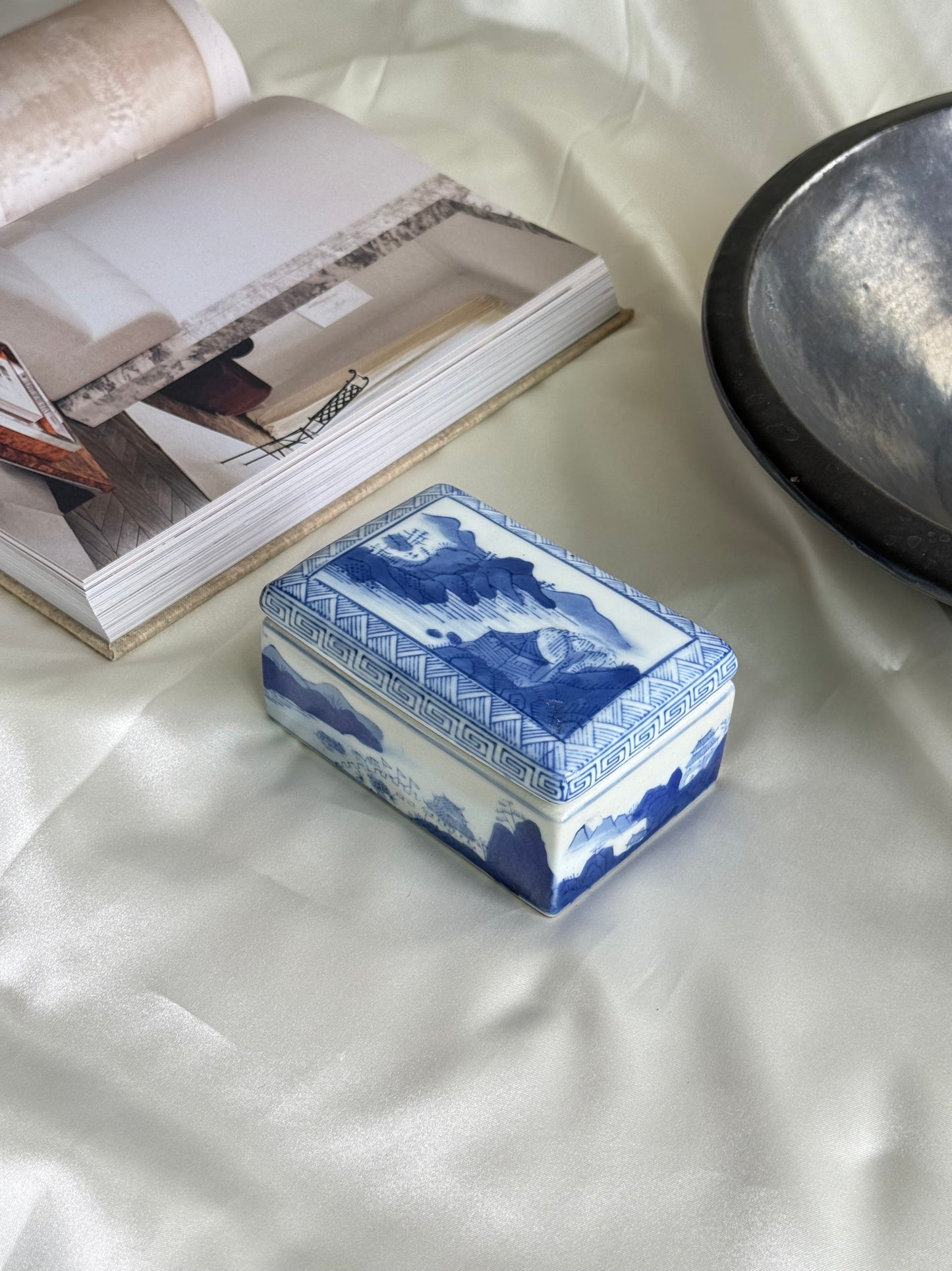 Vintage Chinese Blue and White Porcelain Trinket Box