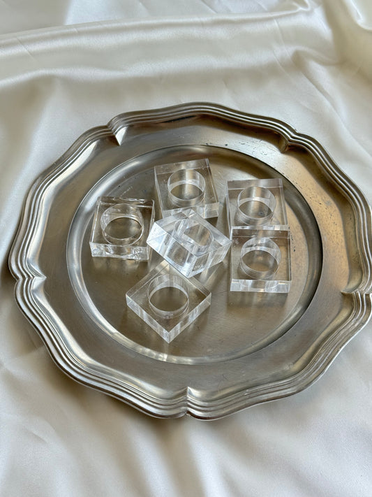 Vintage Lucite Napkin Rings – Set of 6