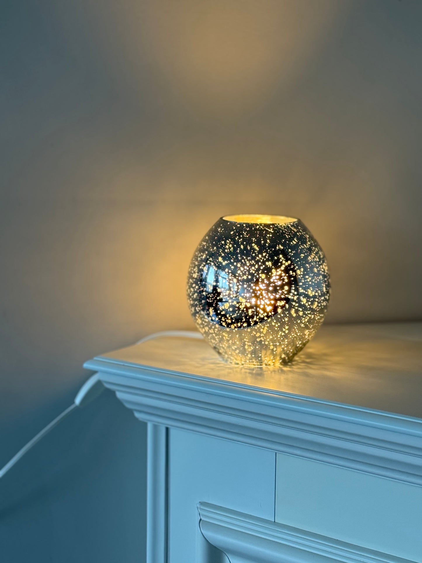 IKEA Knubbig 7” Metallic Silver Glass Globe Table Lamp