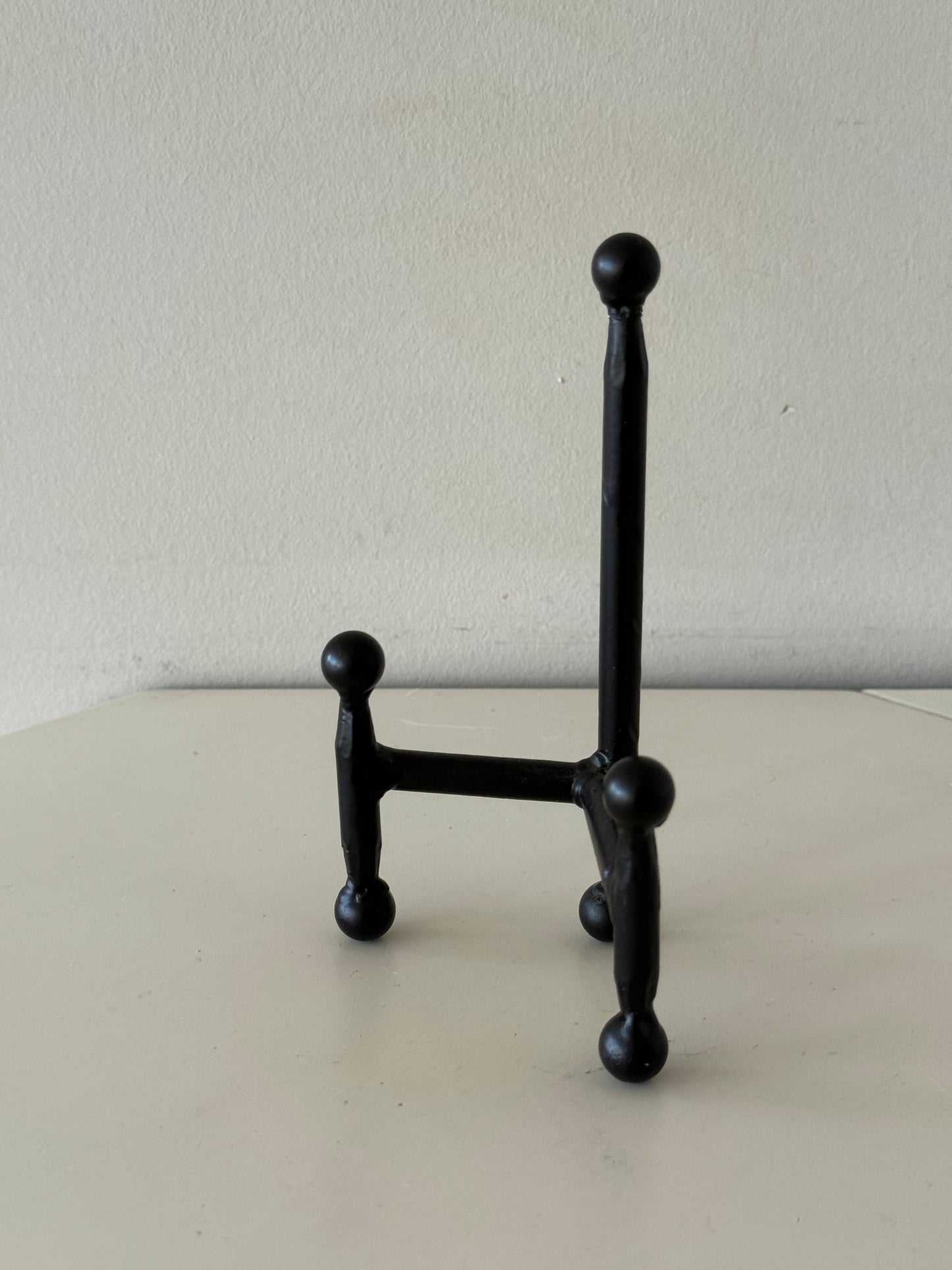 Vintage Display Easel – Sculptural Minimalist Stand