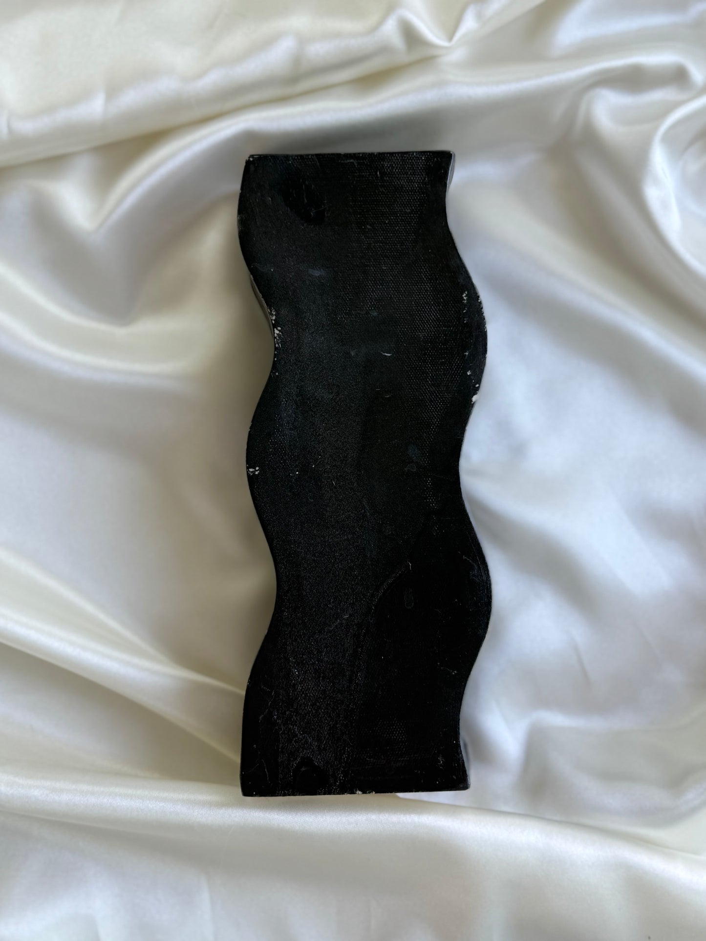 Wavy organic ceramic vase