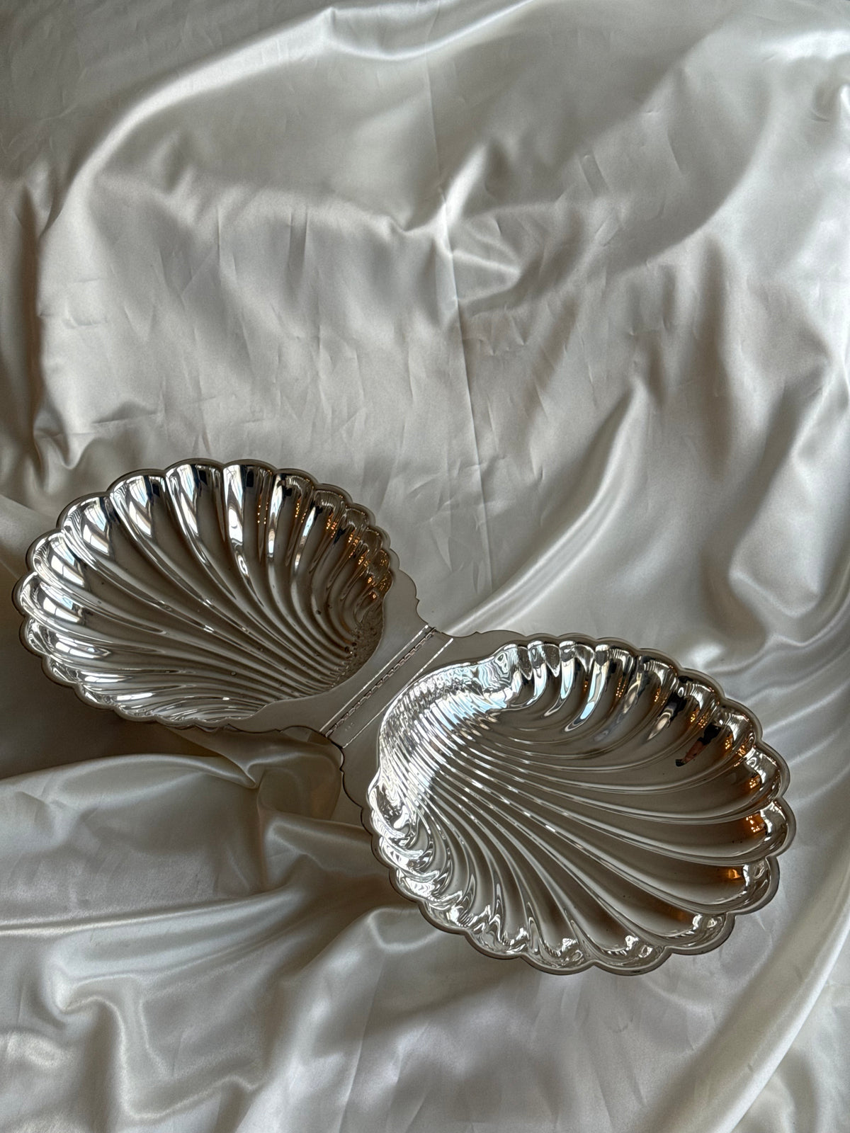 Vintage Leonard Silver Plated Swan & Shell Serving Dish