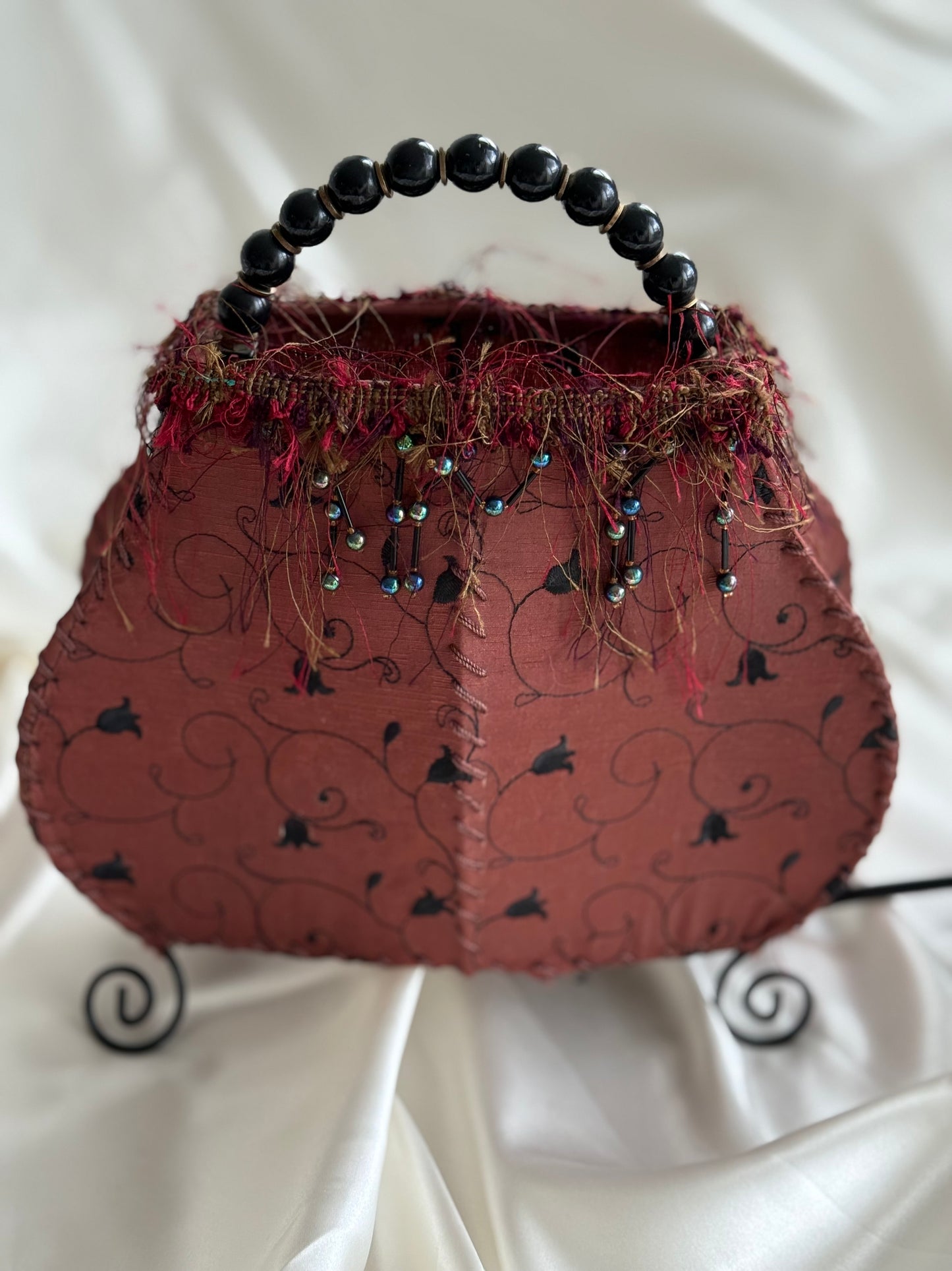 Vintage Handbag Style Table Lamp – Textile & Beaded Detail