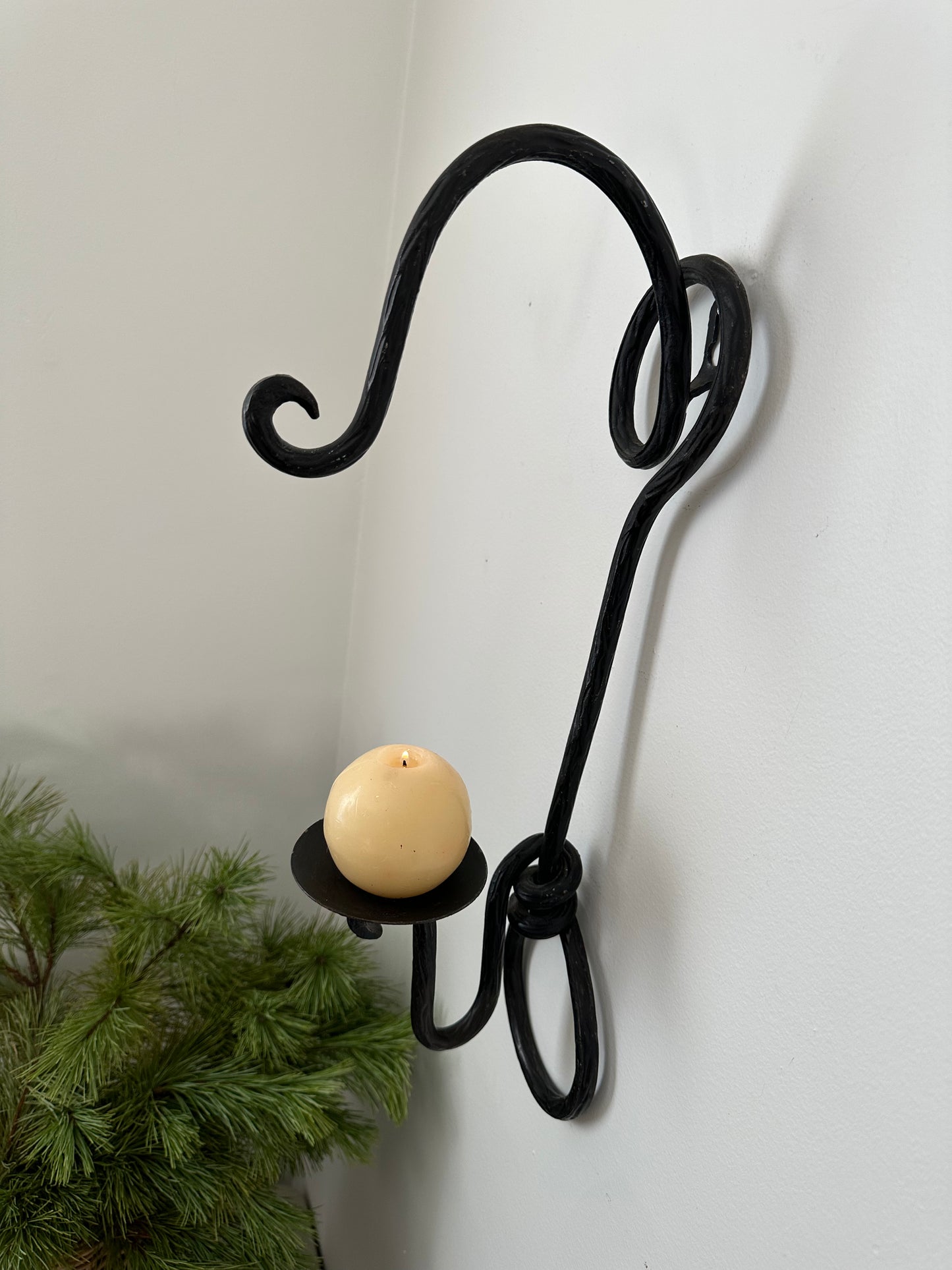 Rope look sconce candleholder