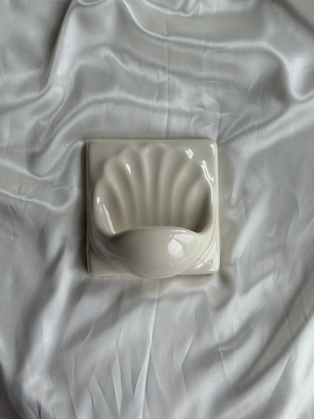 Vintage Ceramic Shell Wall Soap Dish