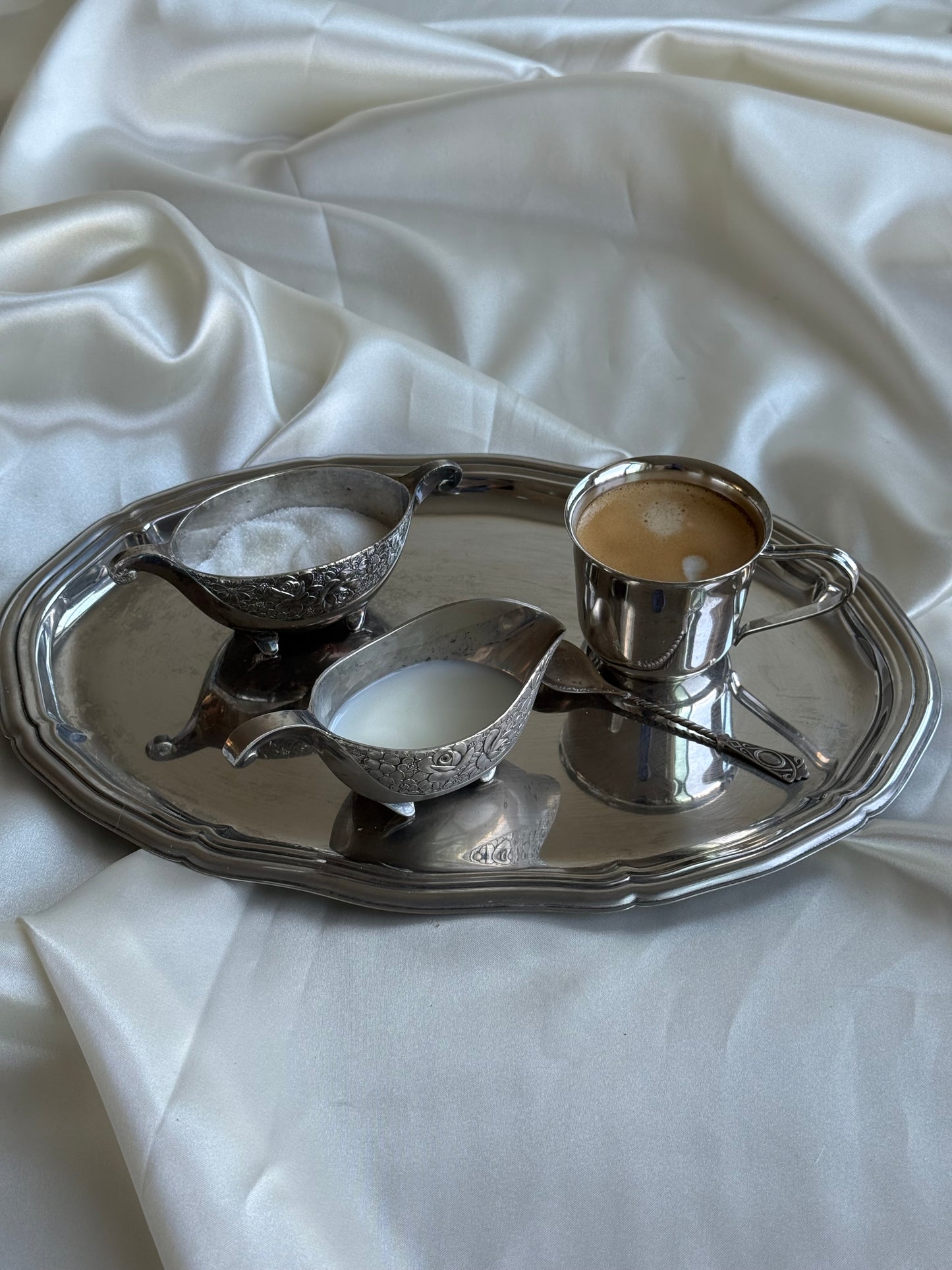 Vintage Silver plated Creamer & Sugar Bowl Set