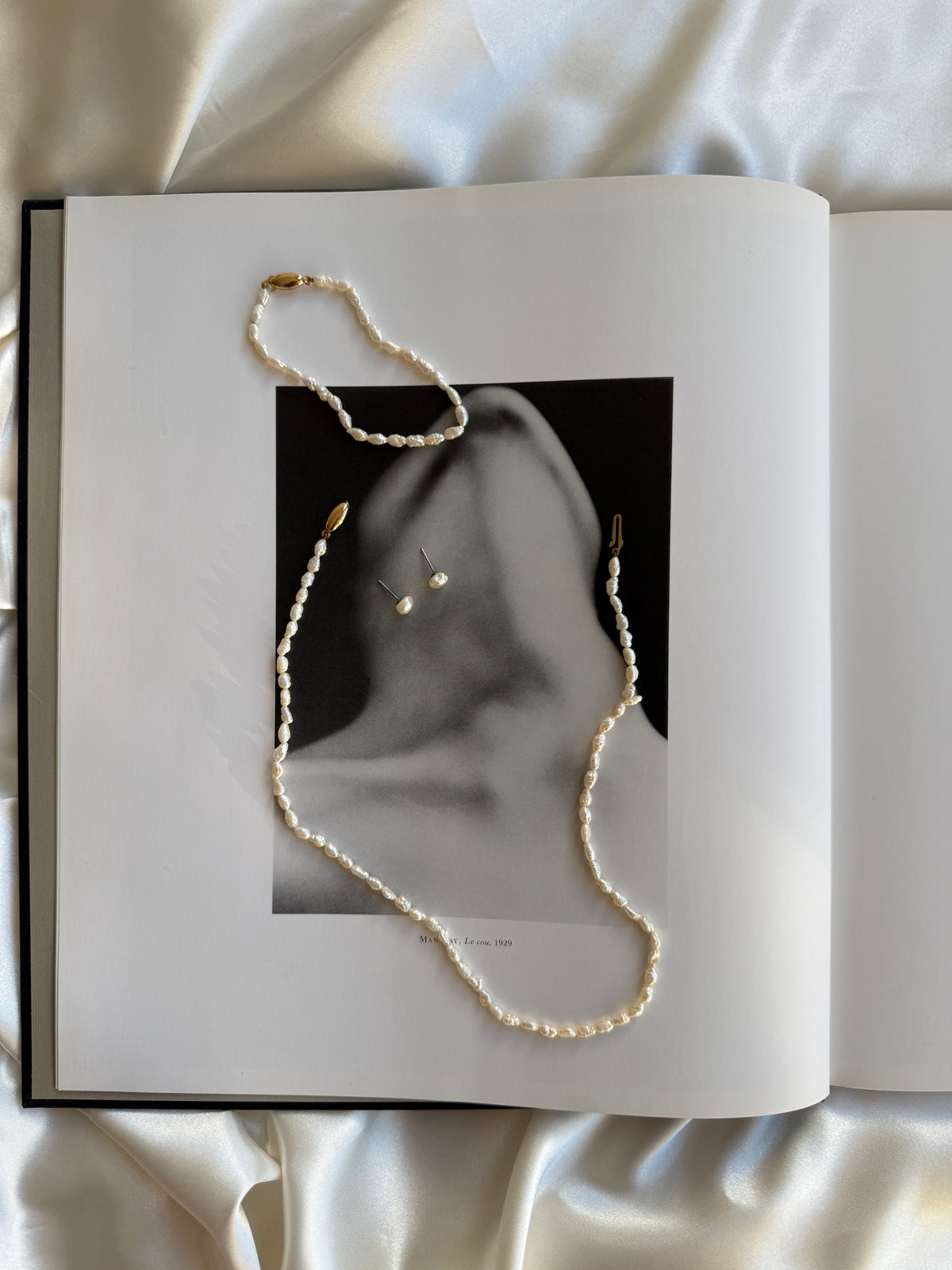 Vintage Freshwater Pearl Necklace, Bracelet & Stud Earrings Set