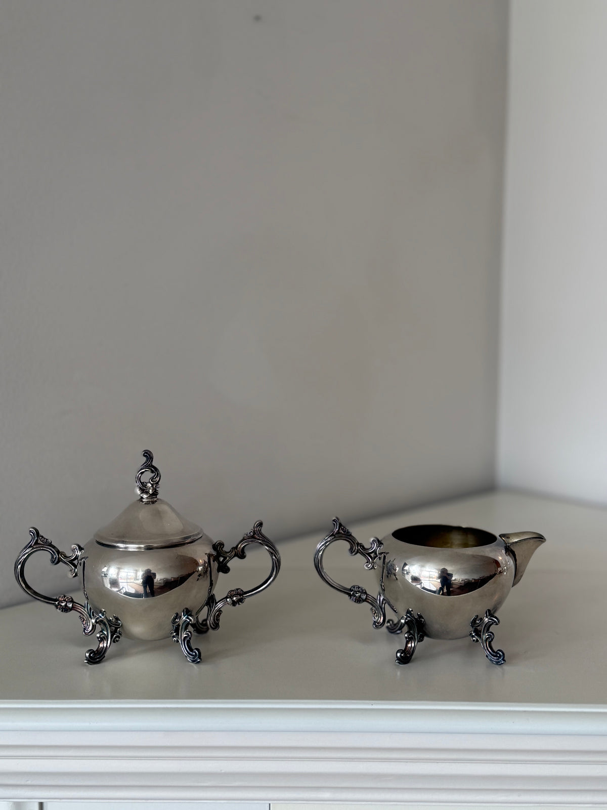 Vintage Silver Plated Footed Sugar Bowl & Creamer Set – Ornate Scroll Design
